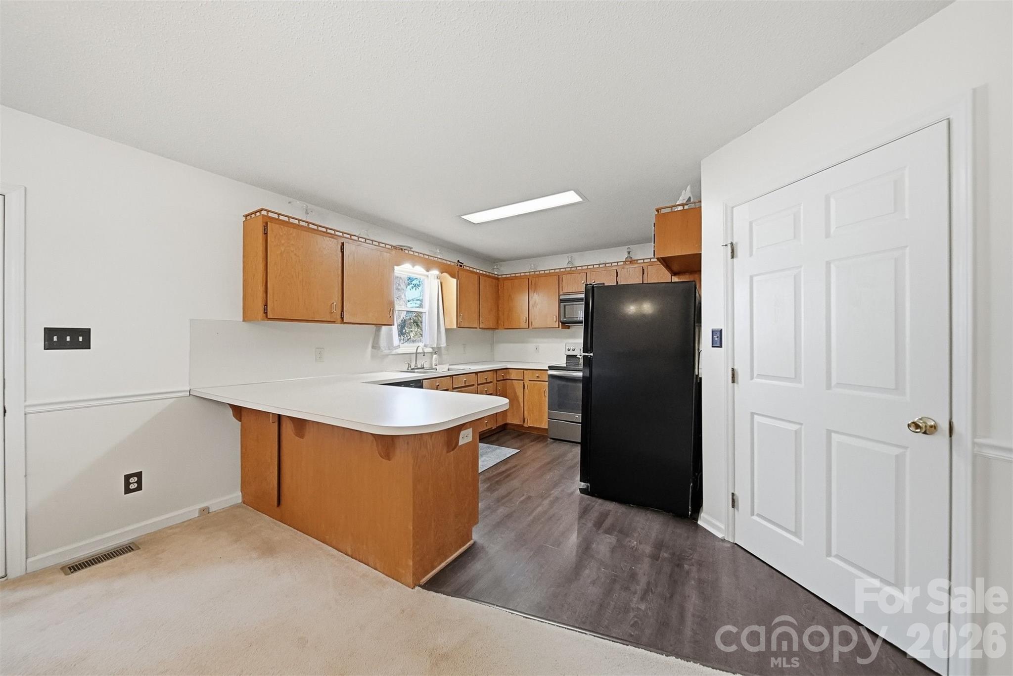 5216 Bethel Church Road — Hickory