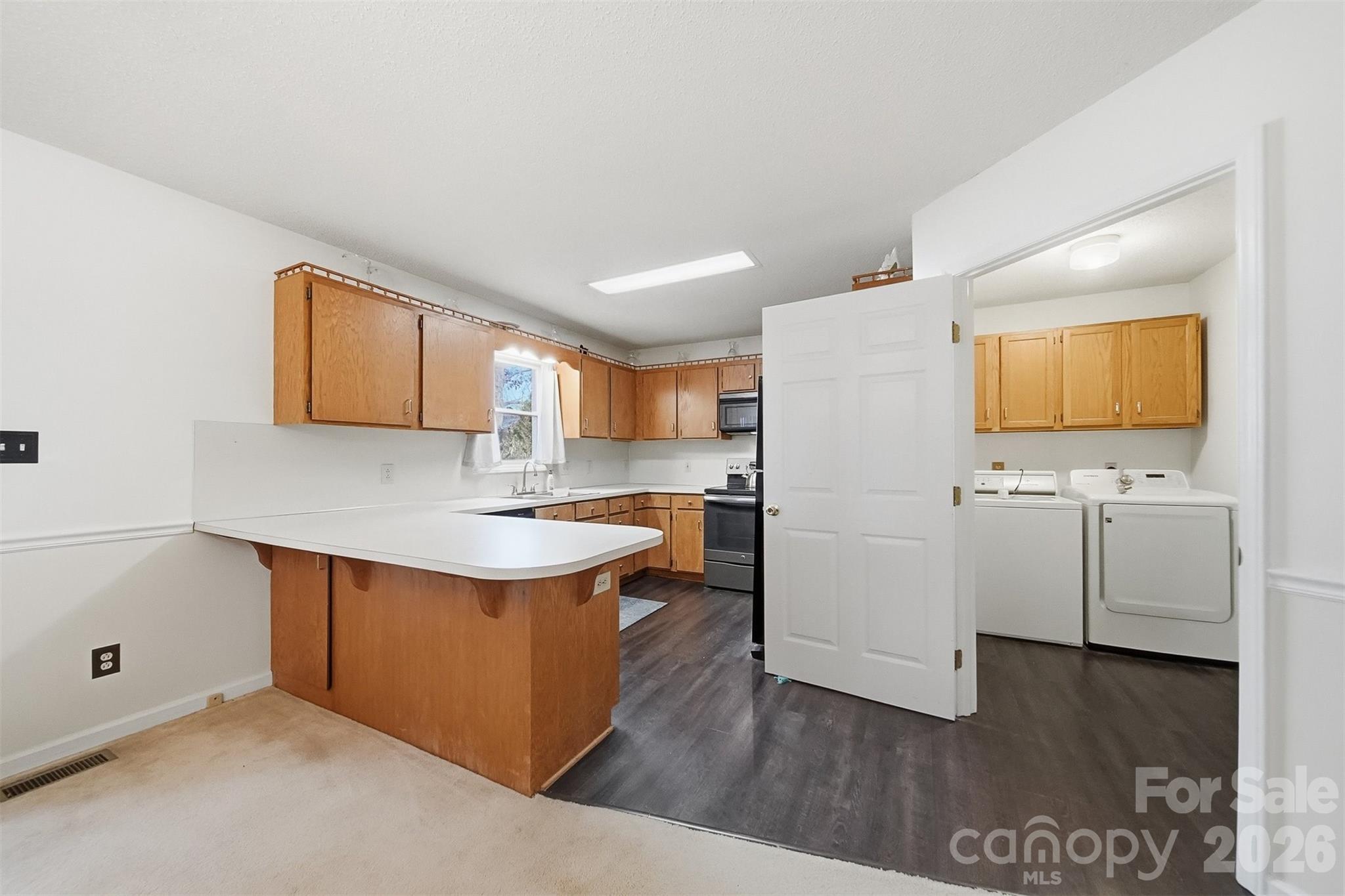 5216 Bethel Church Road — Hickory