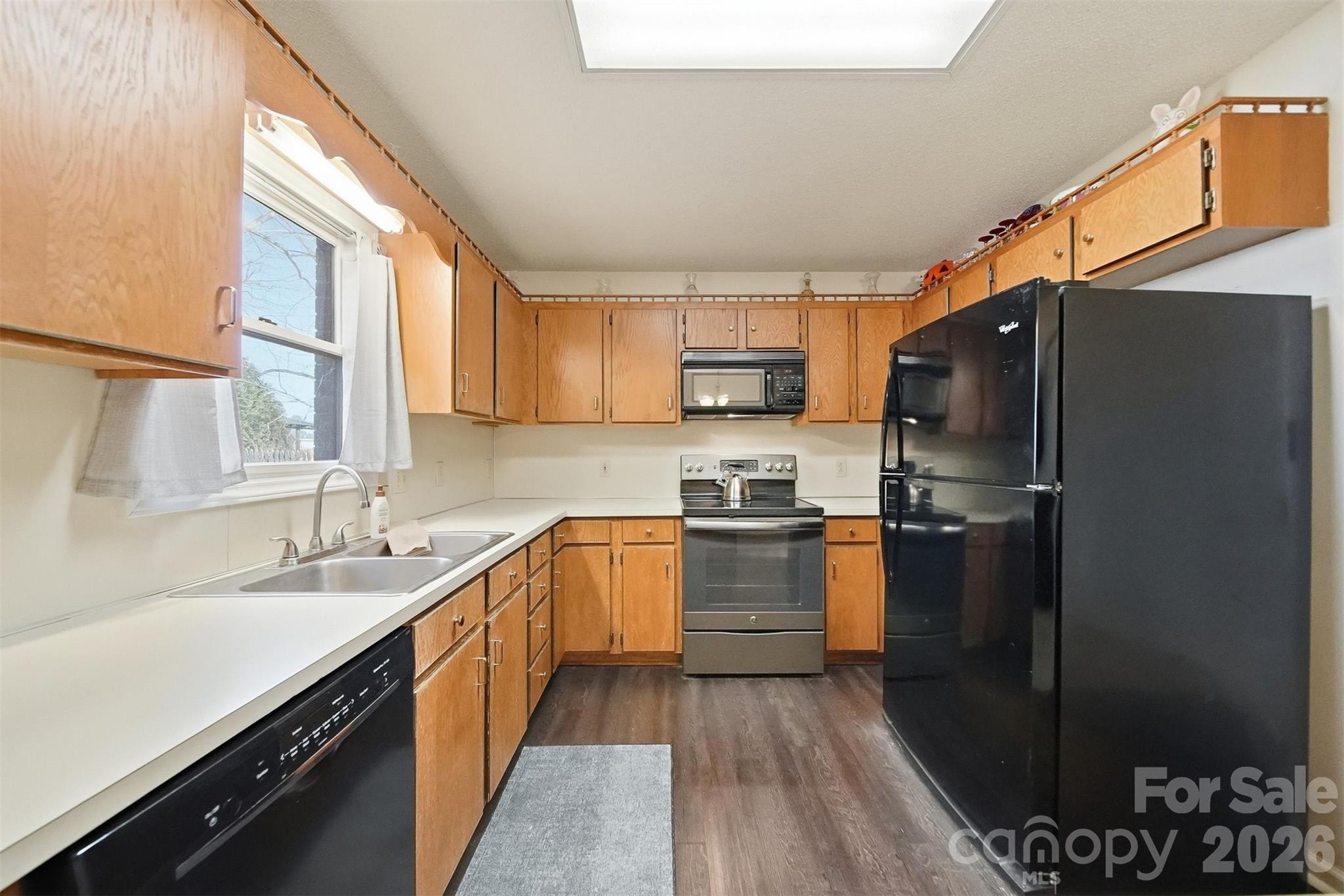 5216 Bethel Church Road — Hickory