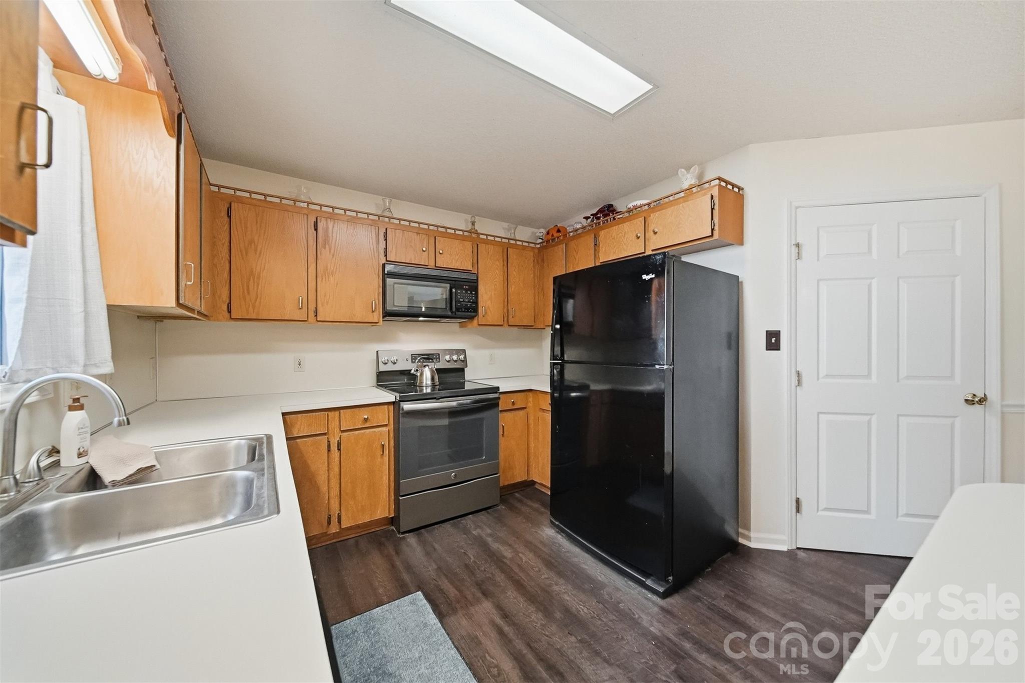 5216 Bethel Church Road — Hickory