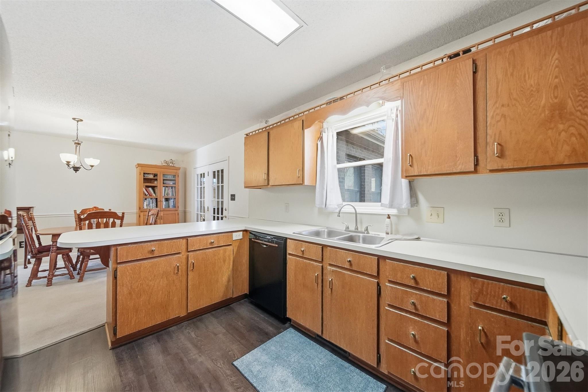 5216 Bethel Church Road — Hickory