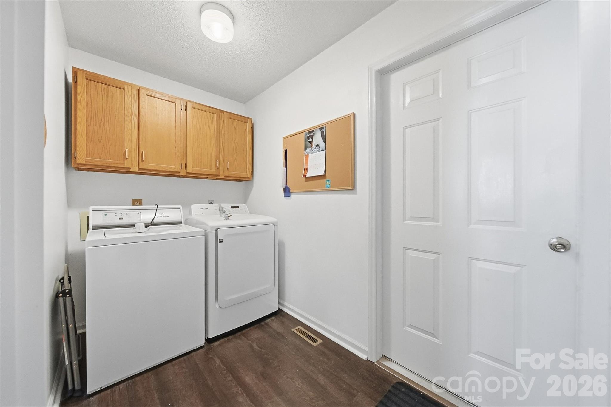 5216 Bethel Church Road — Hickory