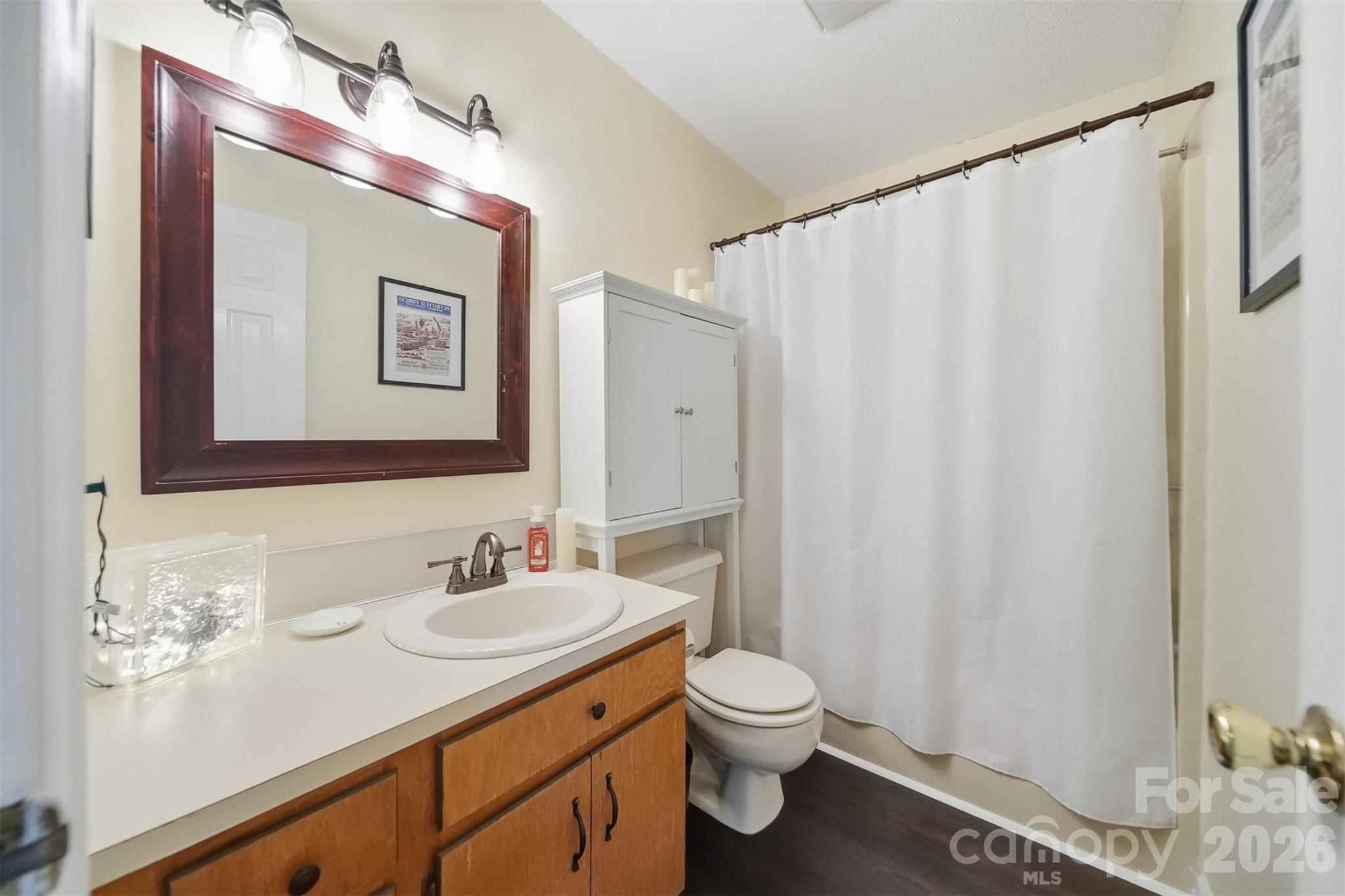 5216 Bethel Church Road — Hickory