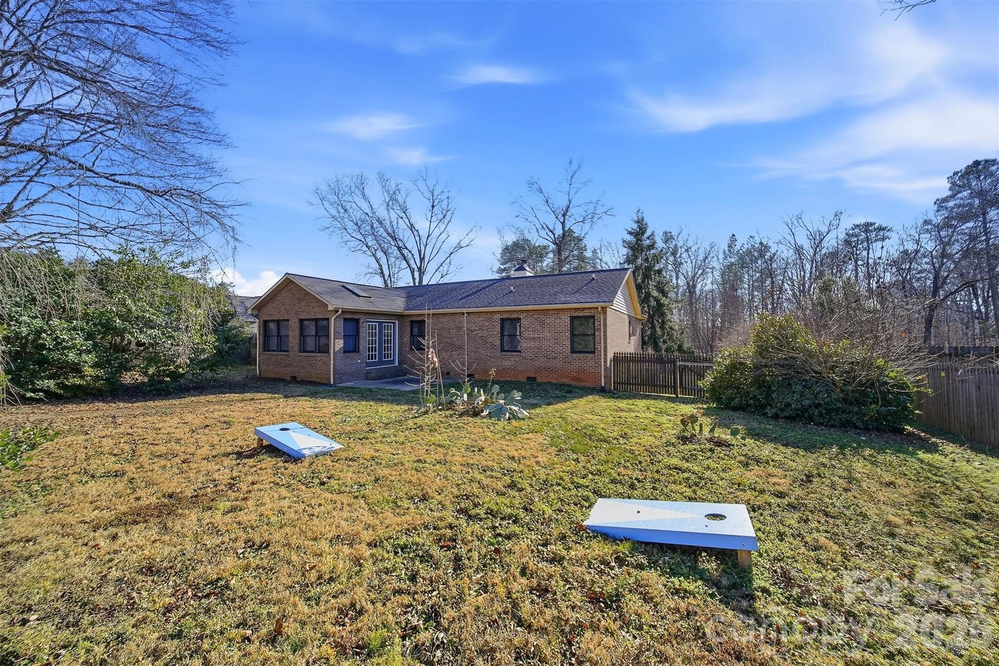 5216 Bethel Church Road — Hickory