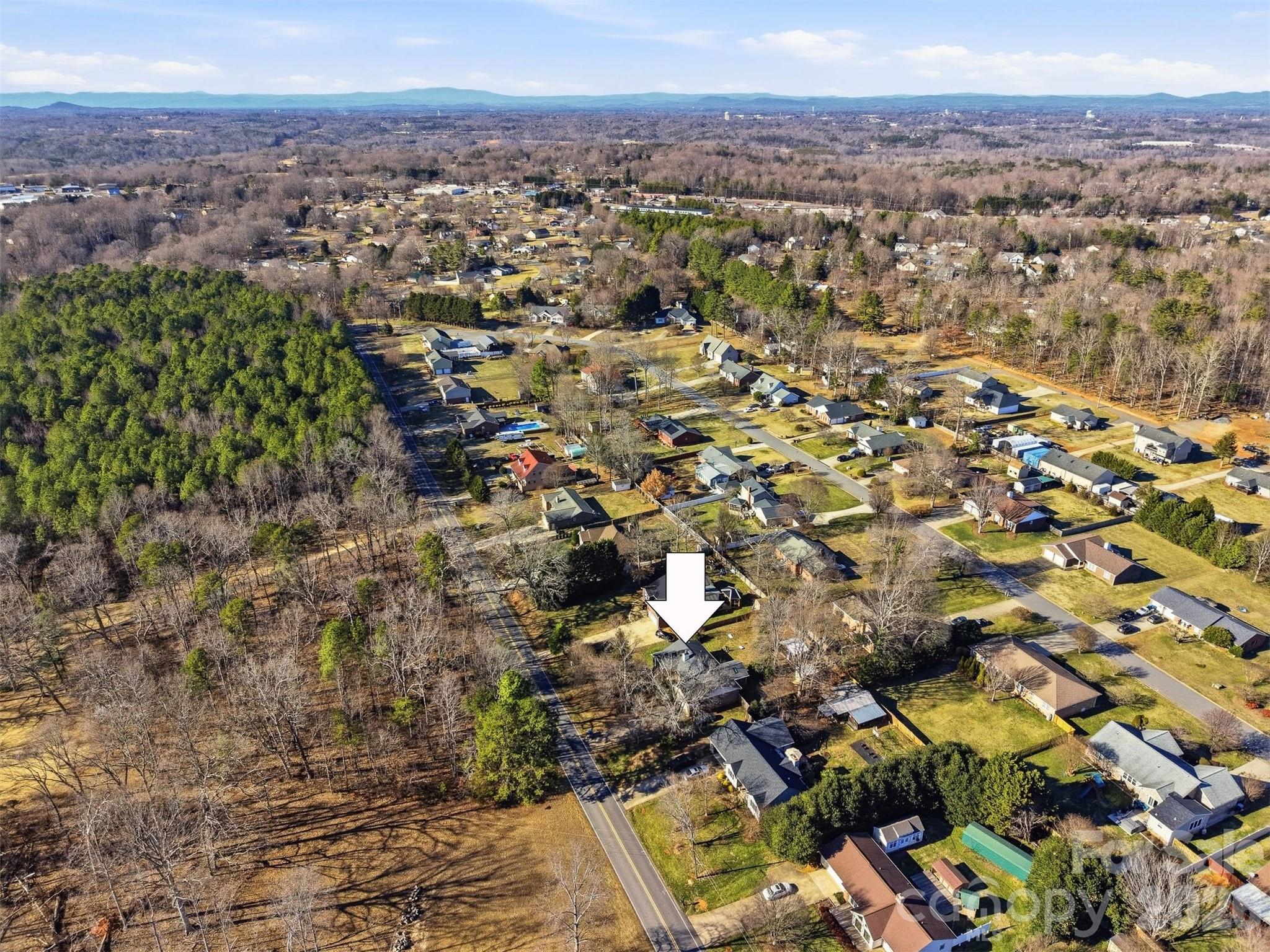 5216 Bethel Church Road — Hickory