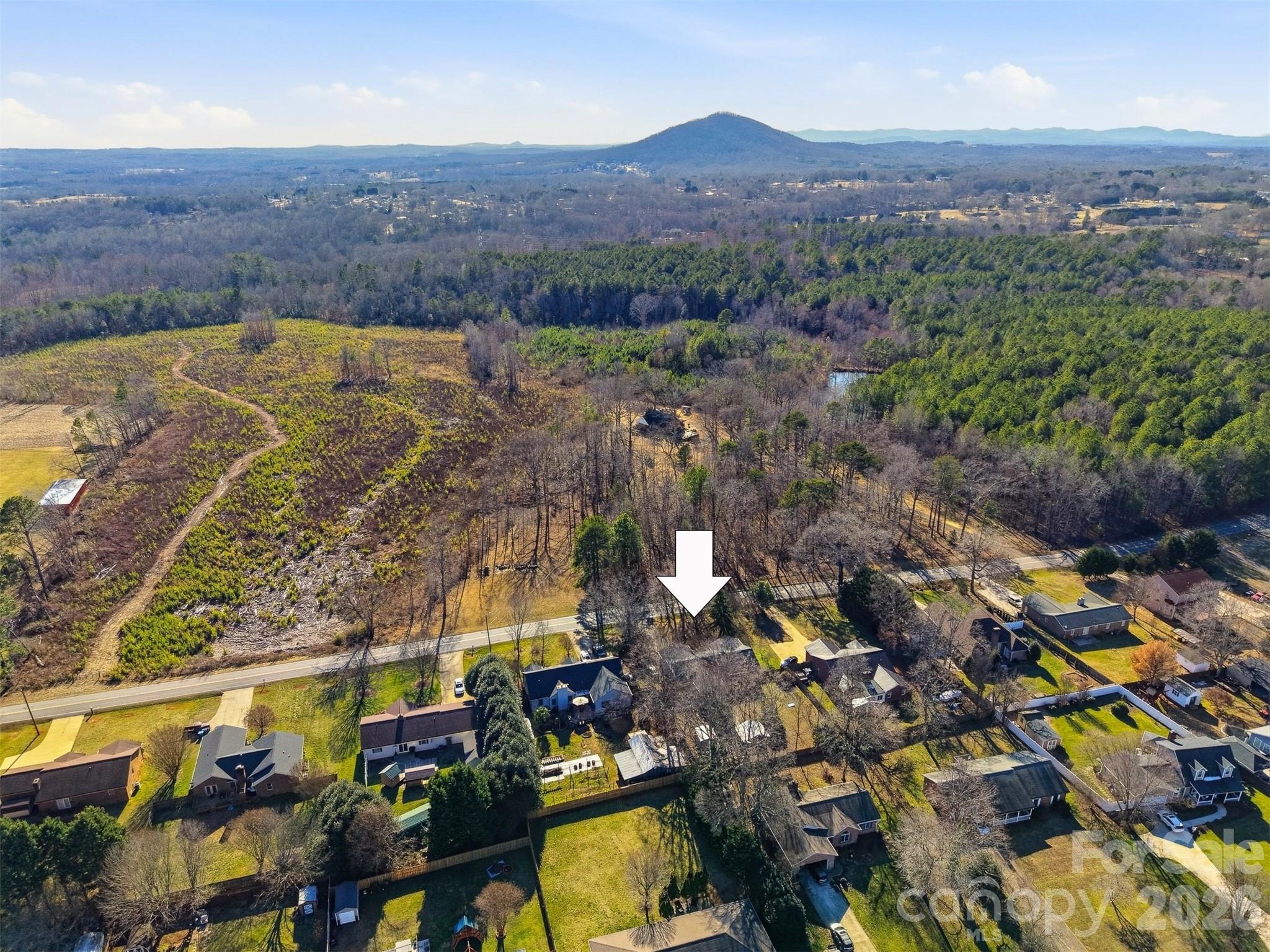 5216 Bethel Church Road — Hickory