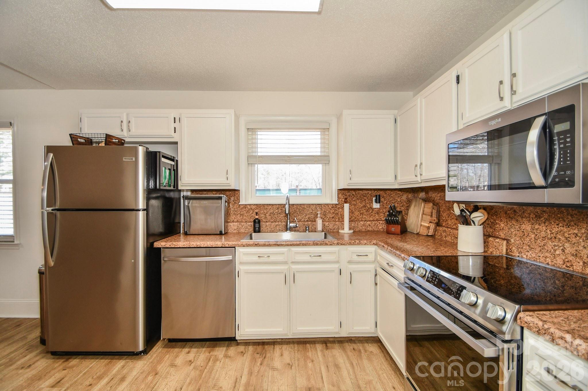 1925 Sojourn Road — Marshville