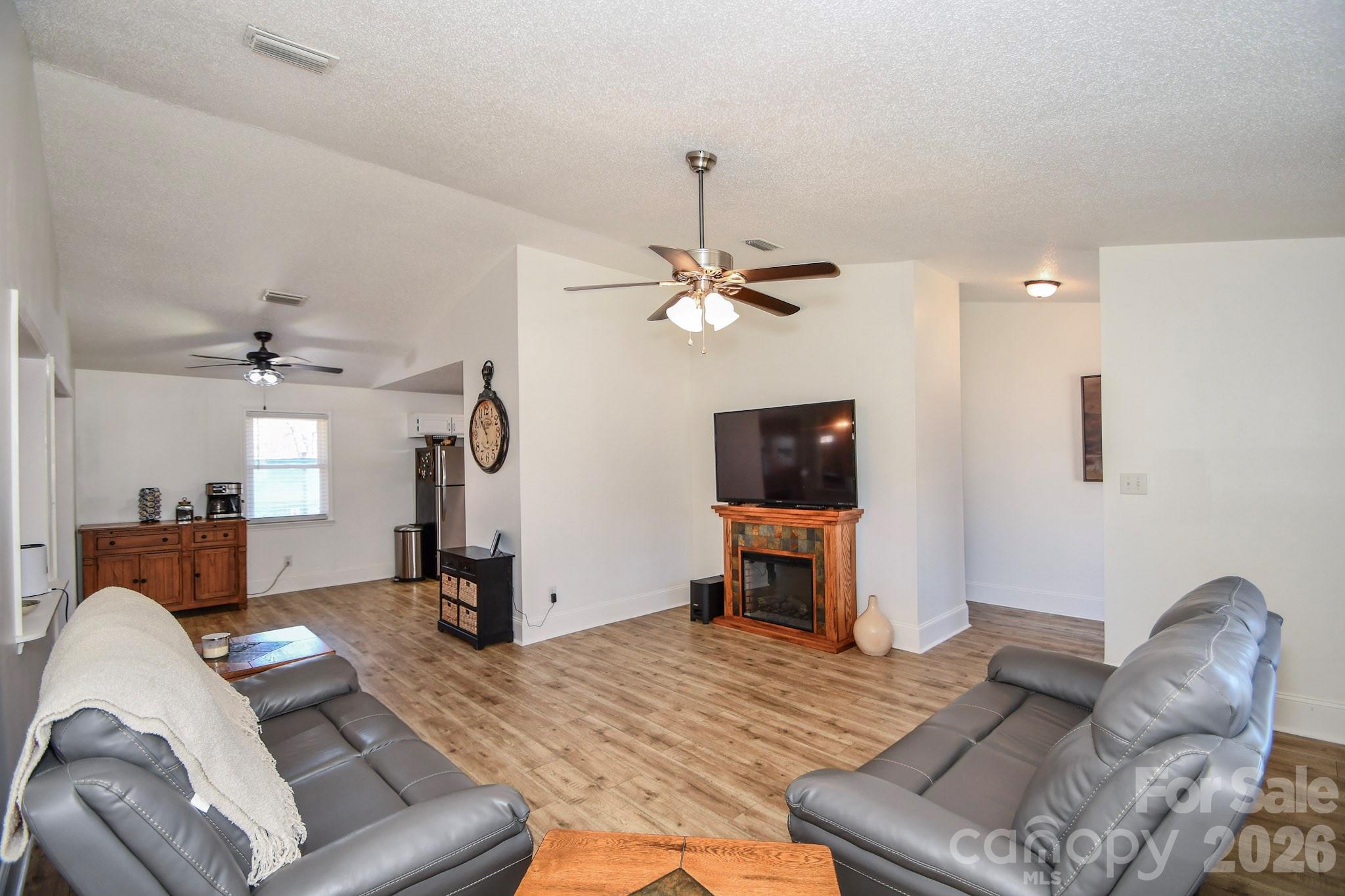 1925 Sojourn Road — Marshville