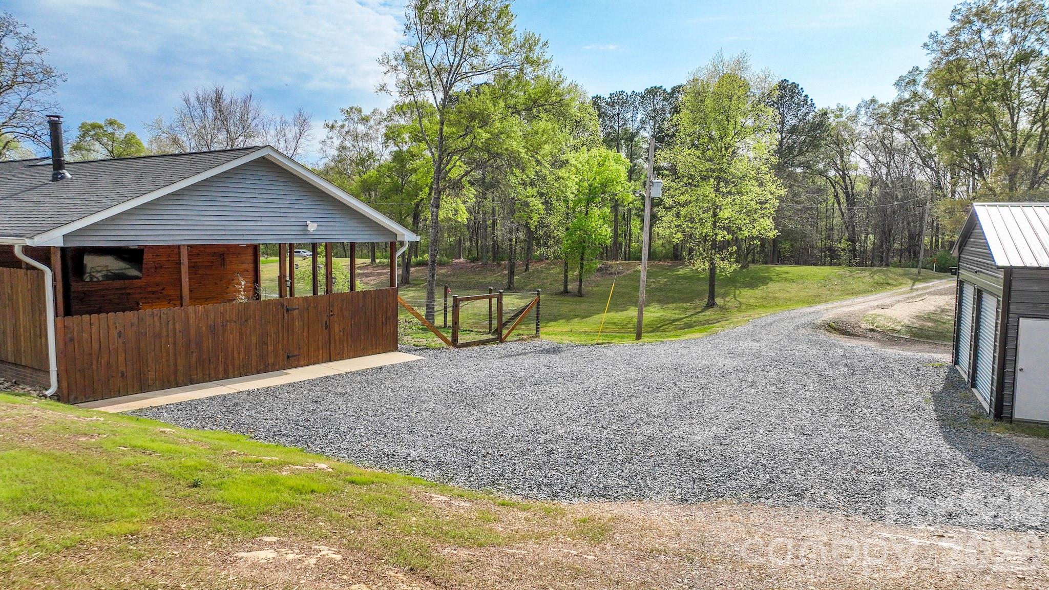 1925 Sojourn Road — Marshville