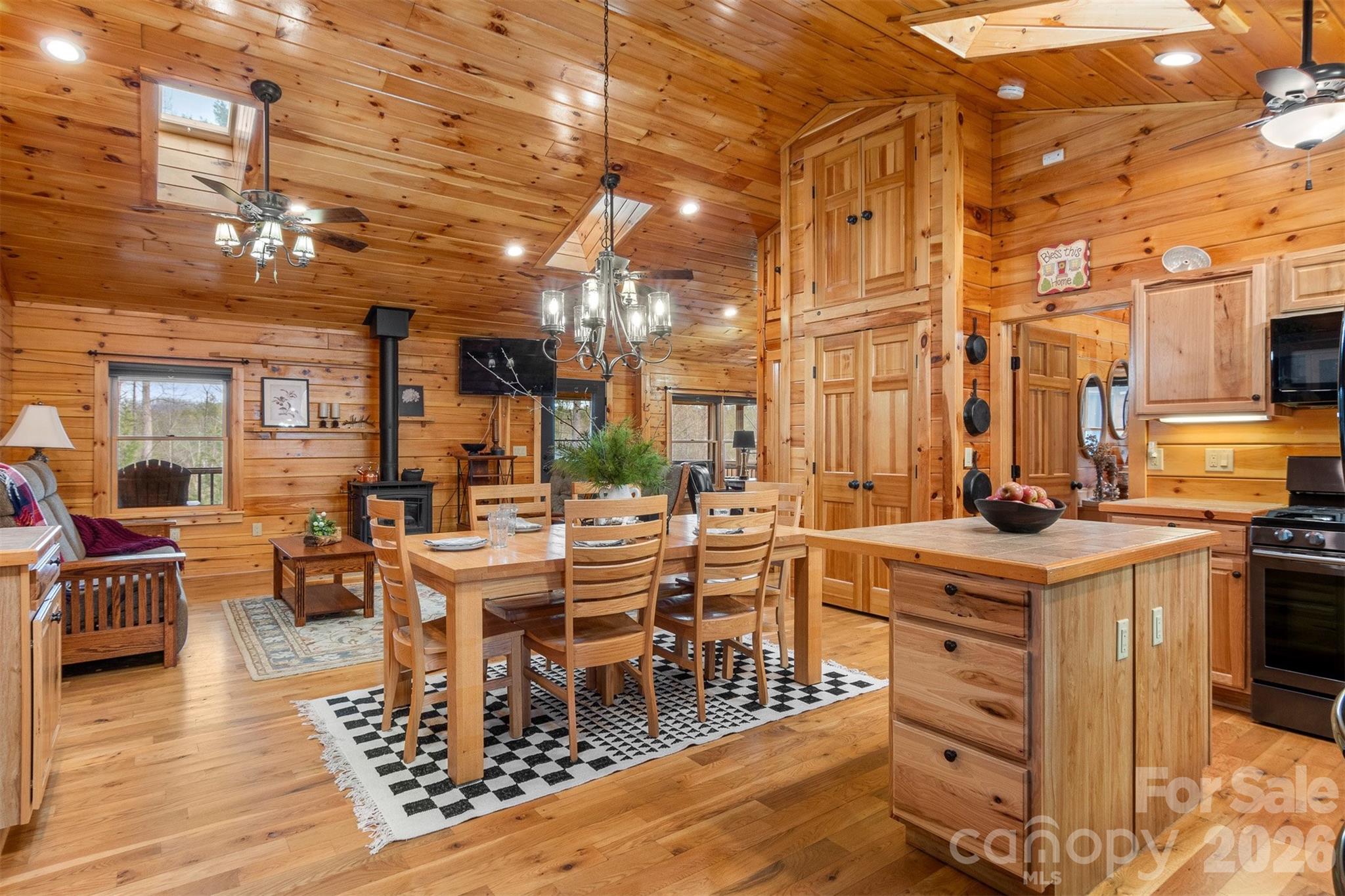 2257 Quiet Creek Lane — Lenoir