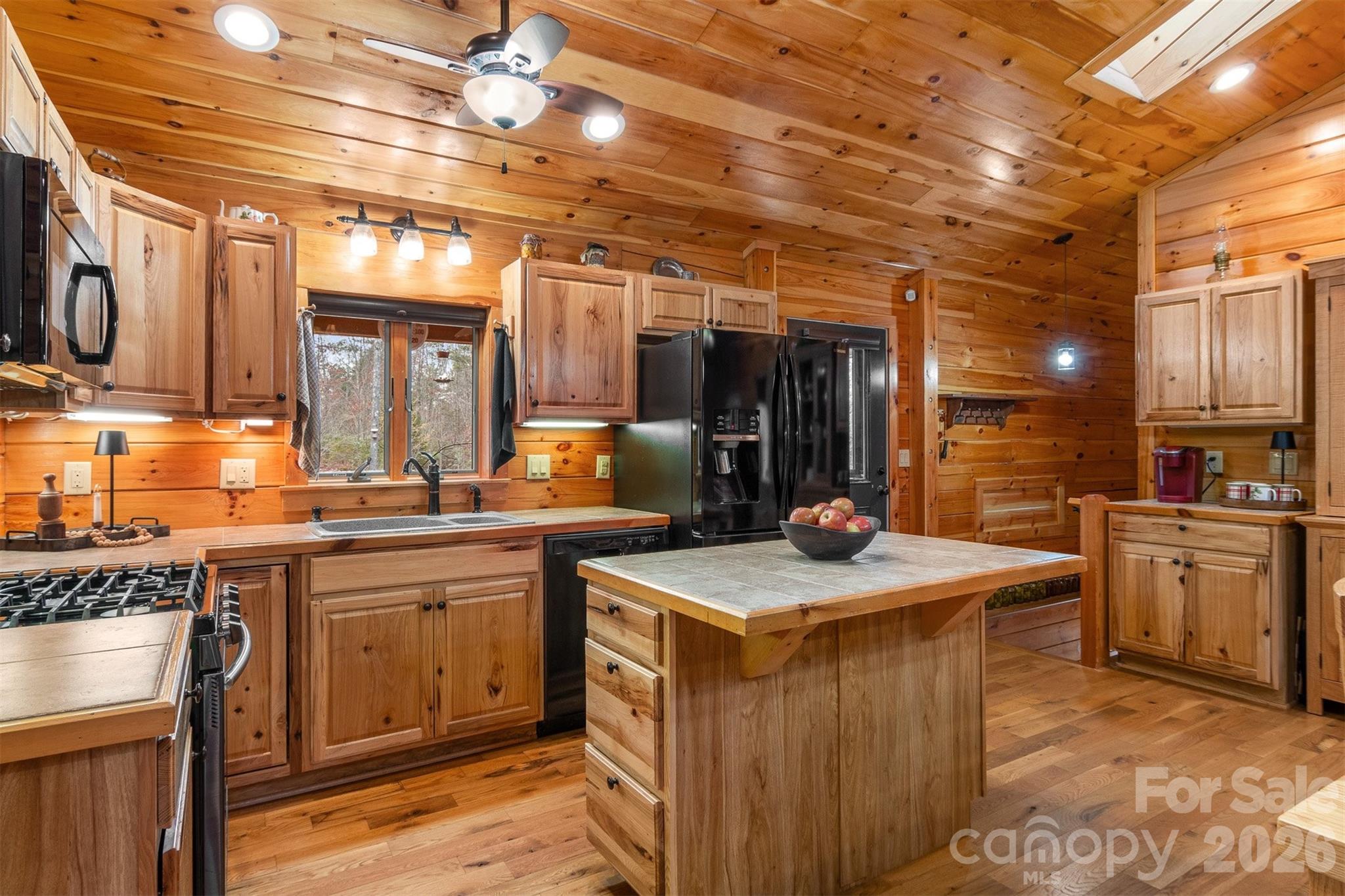 2257 Quiet Creek Lane — Lenoir