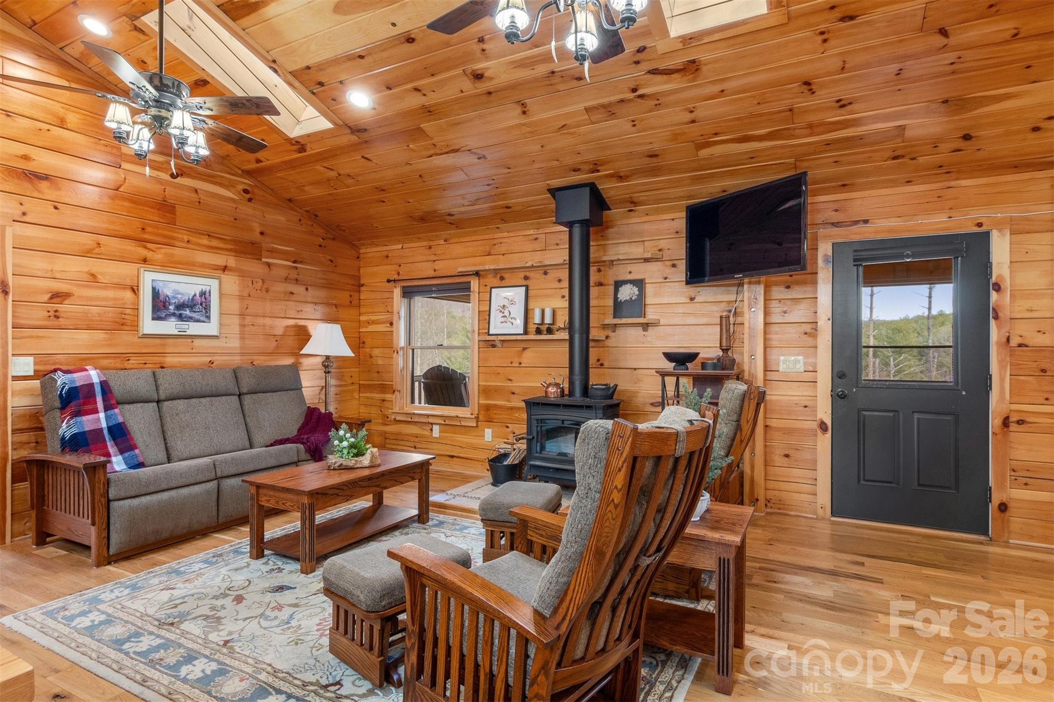 2257 Quiet Creek Lane — Lenoir