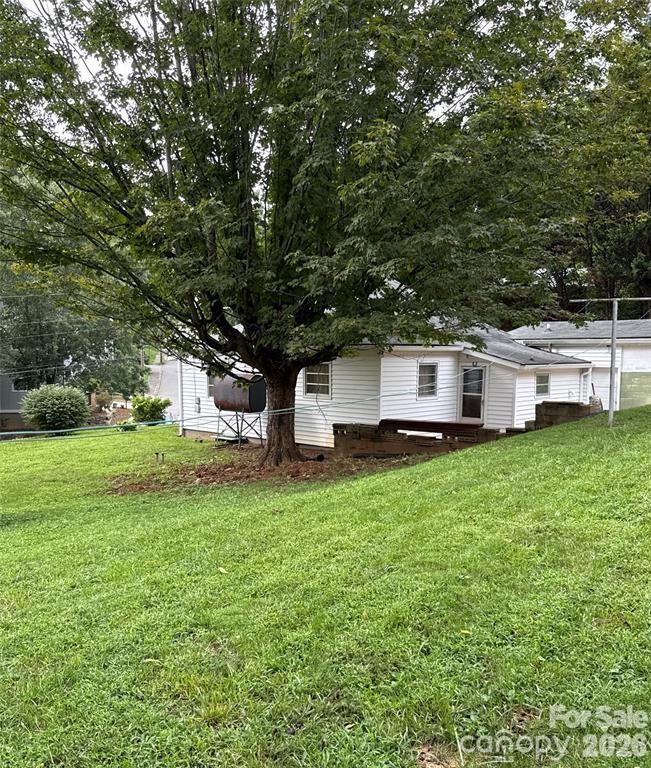 90 Tremont Street — Asheville