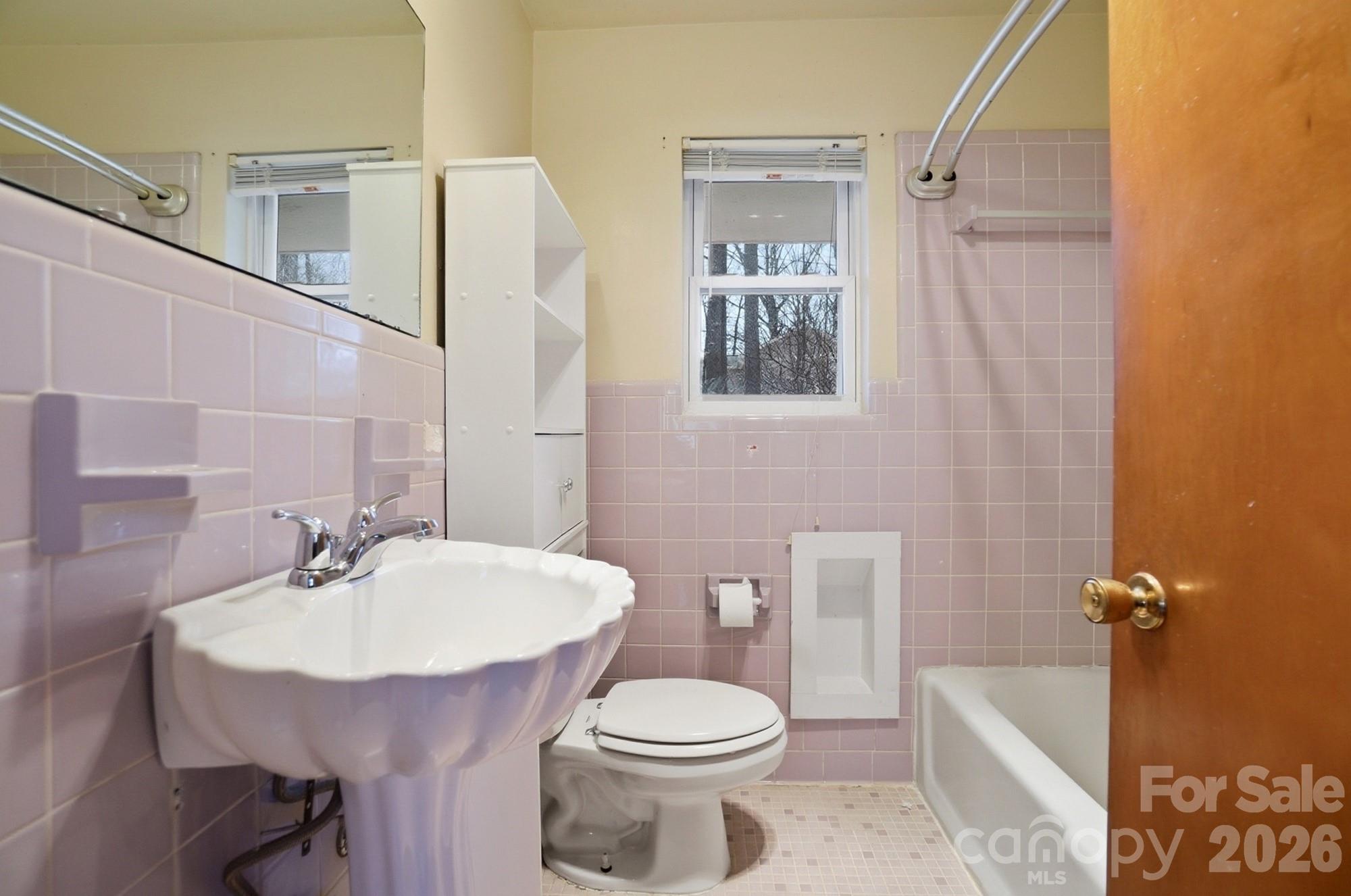 10608 Glenmac Road — Charlotte