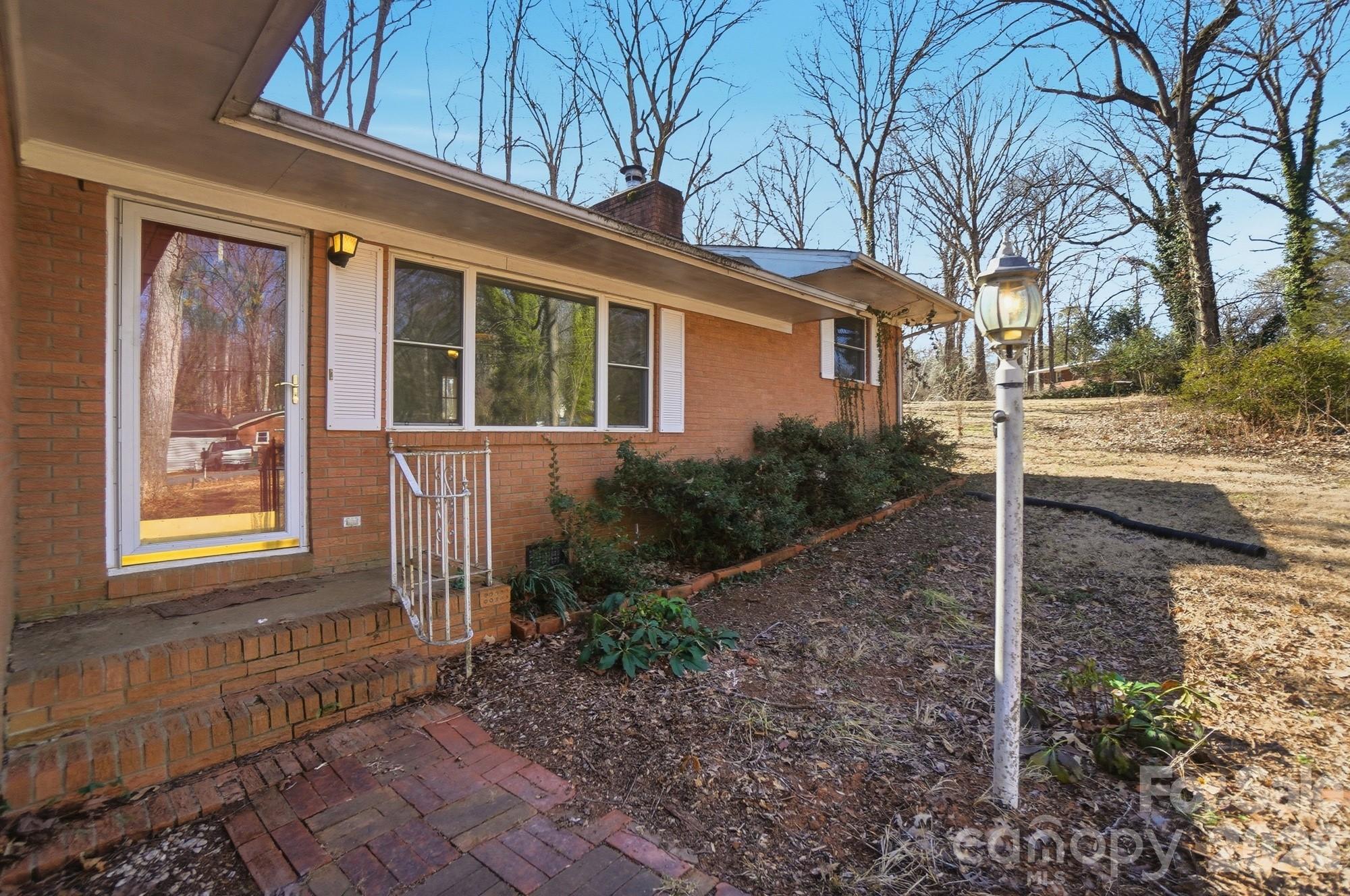 10608 Glenmac Road — Charlotte