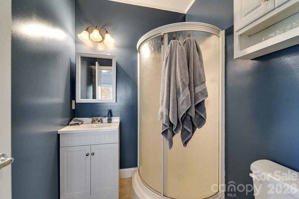 990 Hornet Drive — Whittier