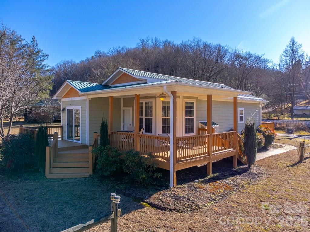 990 Hornet Drive — Whittier