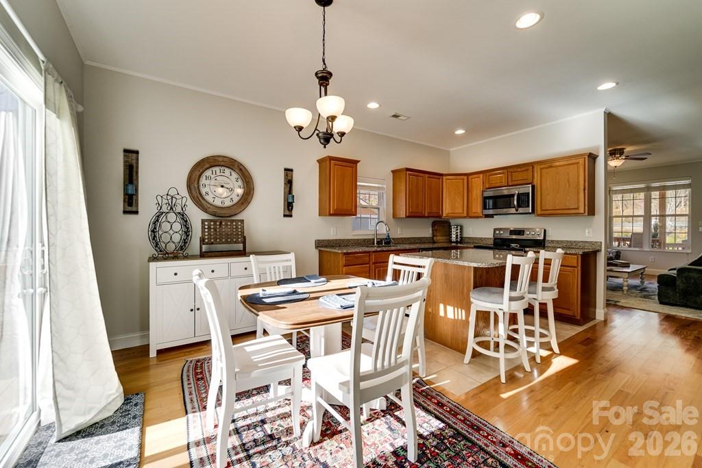 990 Hornet Drive — Whittier