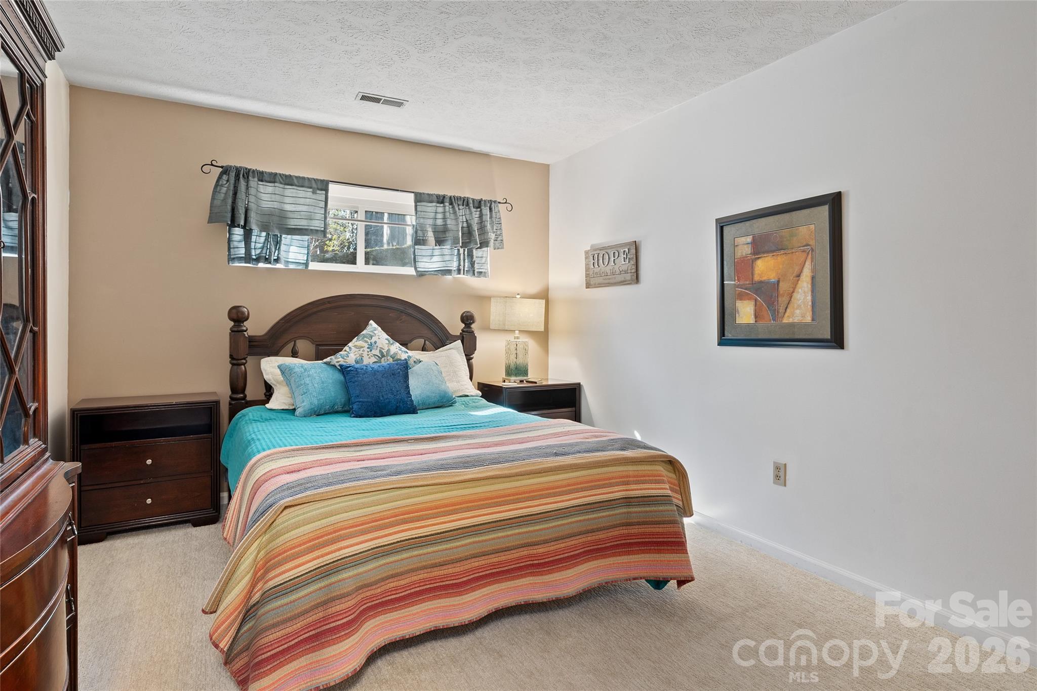 3017 Chestnut Tree Road — Hendersonville