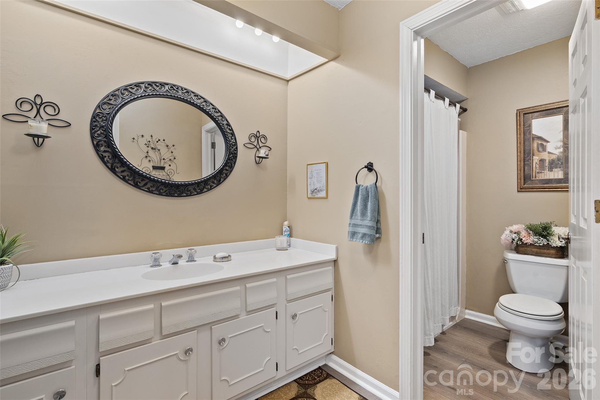 3017 Chestnut Tree Road — Hendersonville