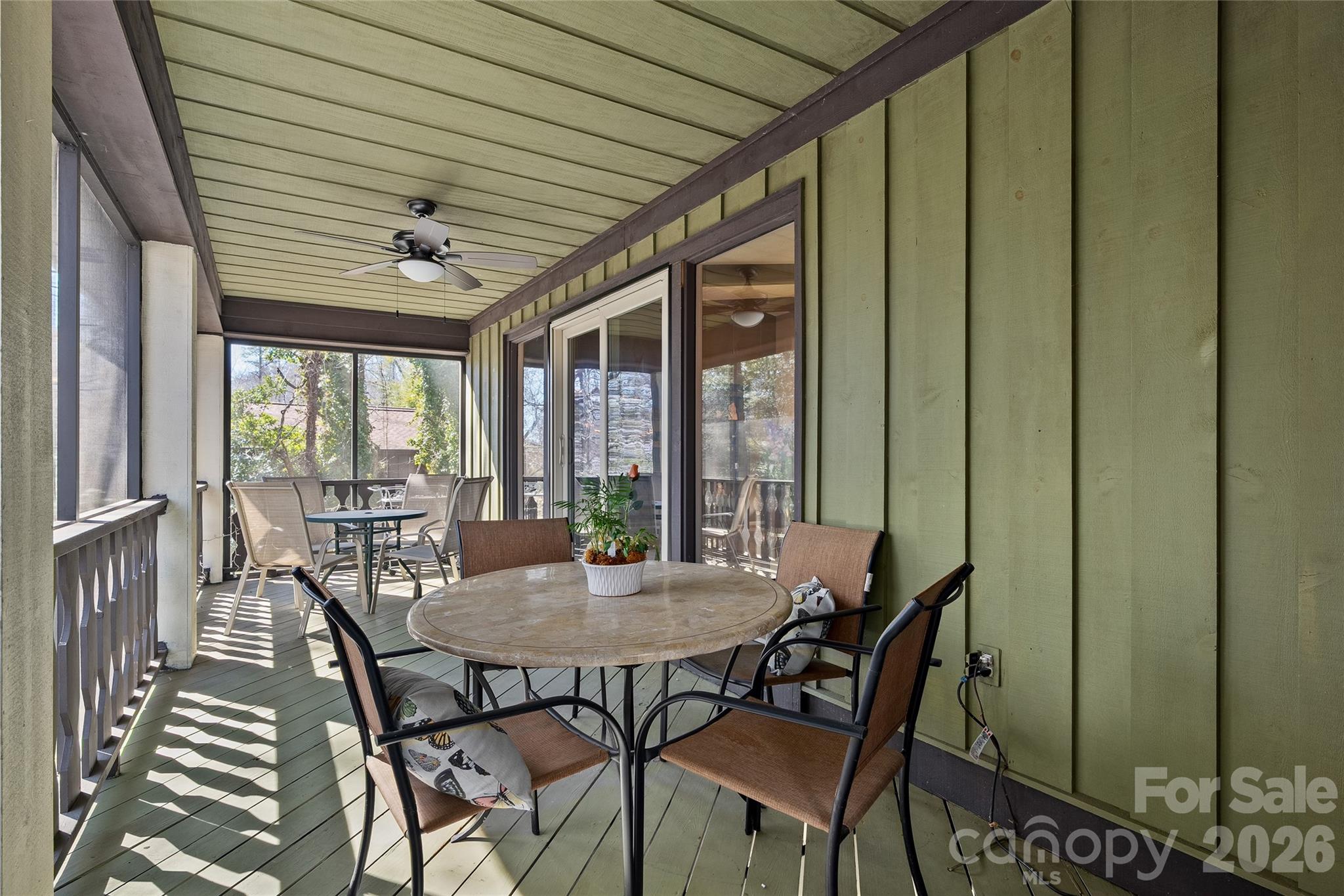 3017 Chestnut Tree Road — Hendersonville