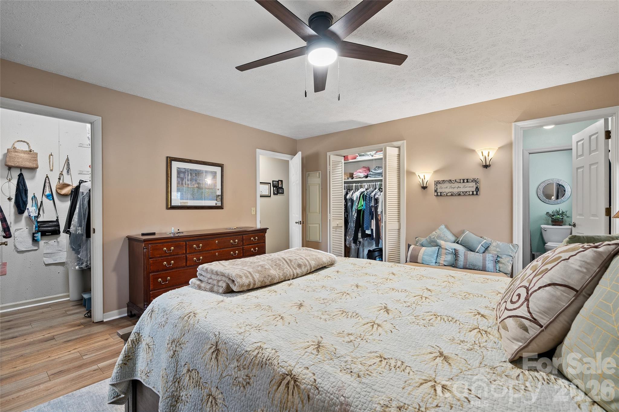 3017 Chestnut Tree Road — Hendersonville