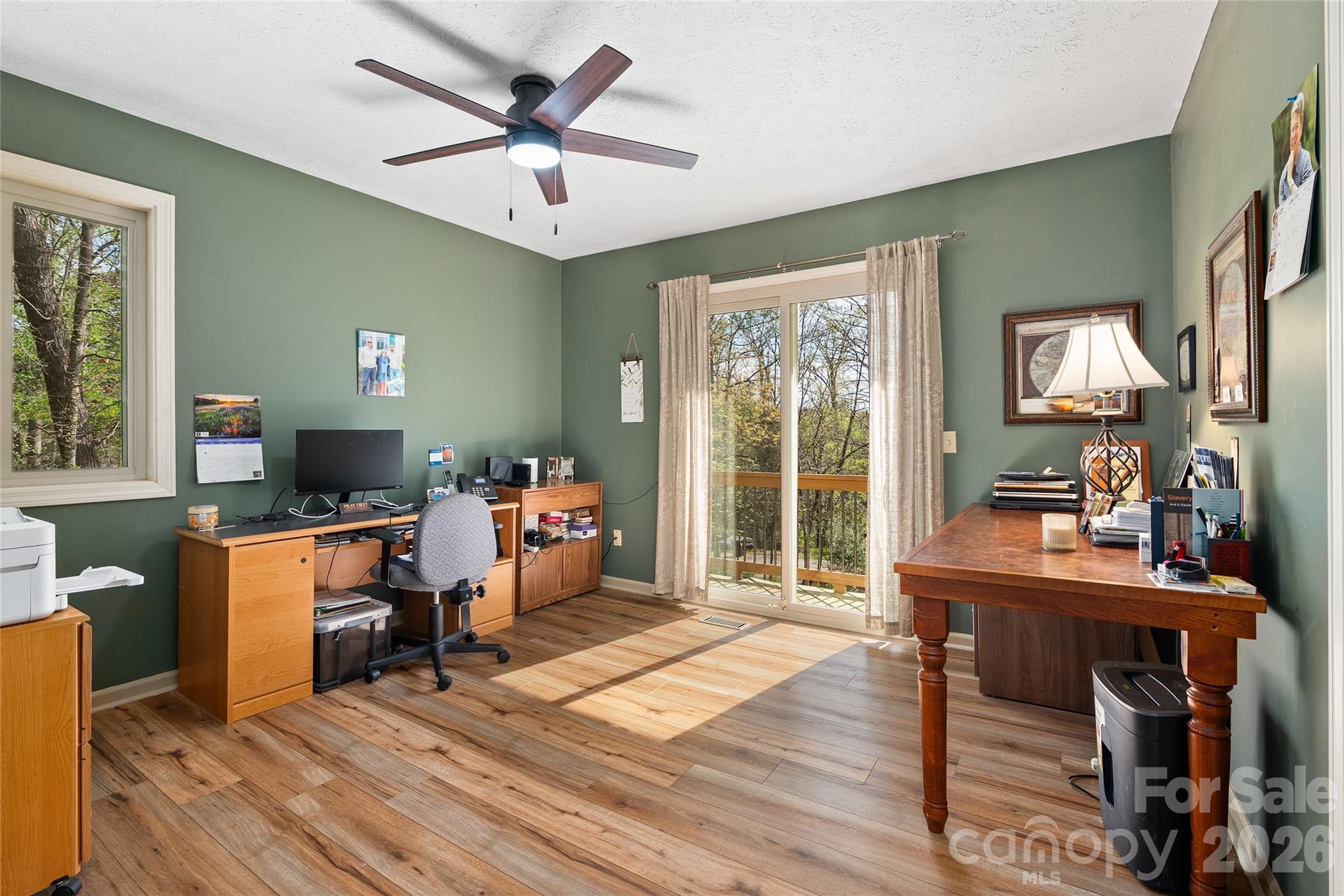 3017 Chestnut Tree Road — Hendersonville