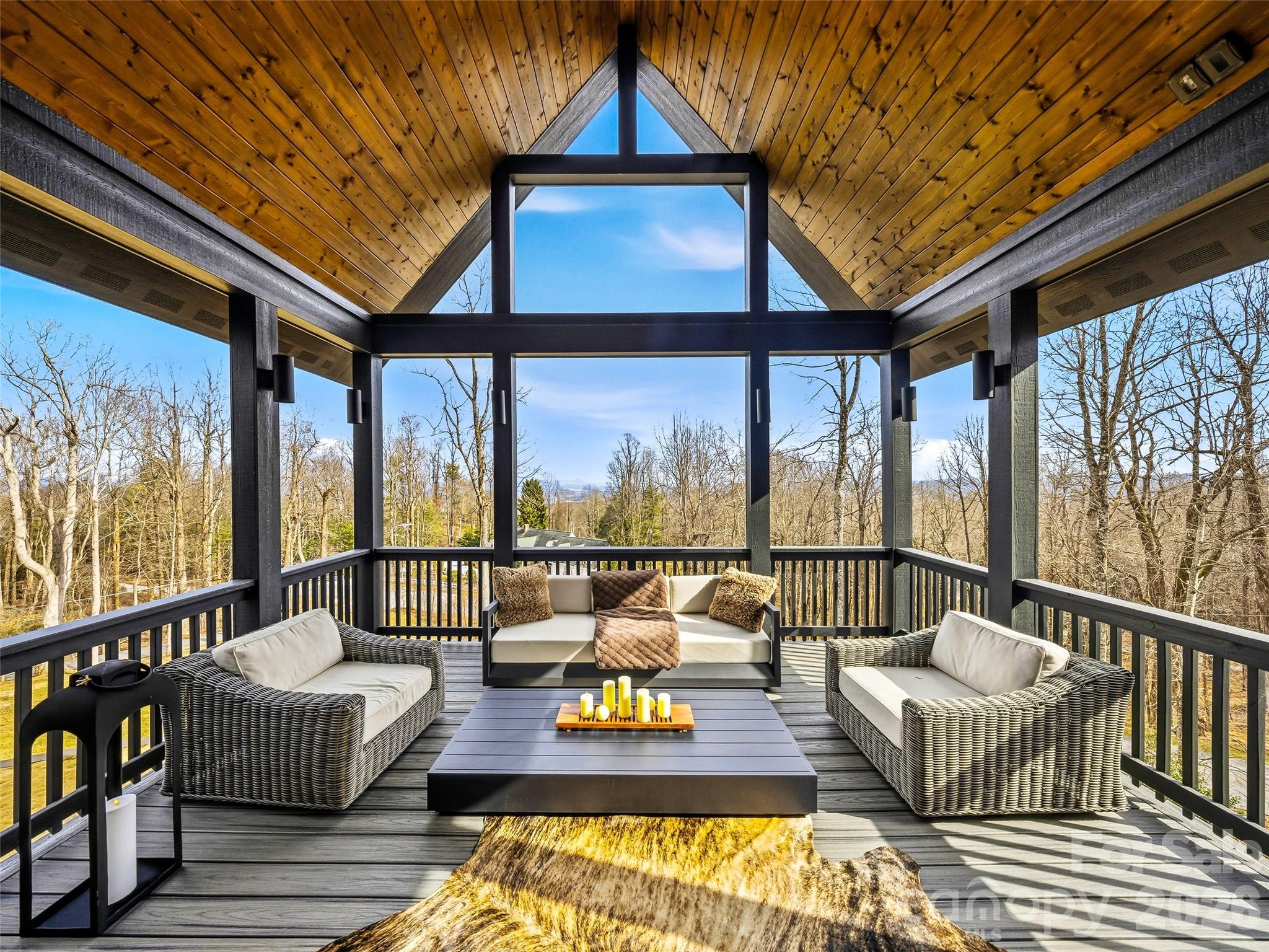 241 Tower Circle — Laurel Park