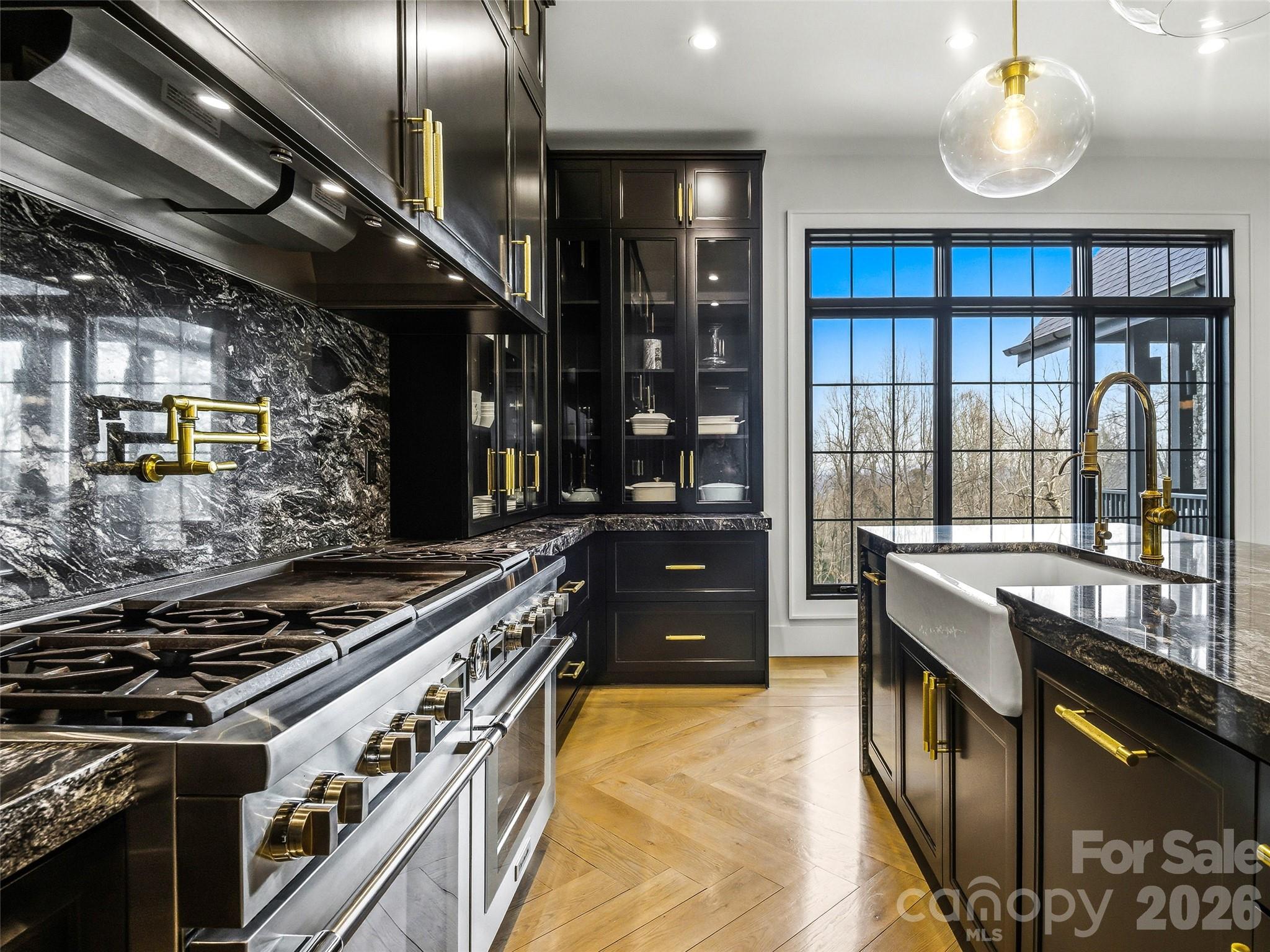 241 Tower Circle — Laurel Park