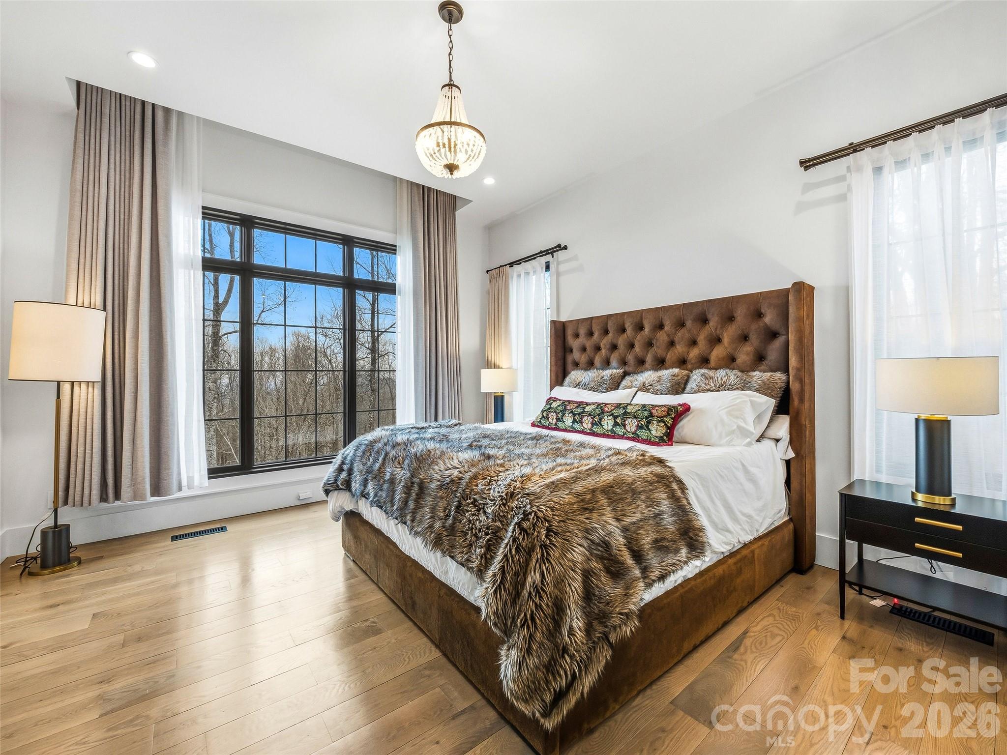 241 Tower Circle — Laurel Park