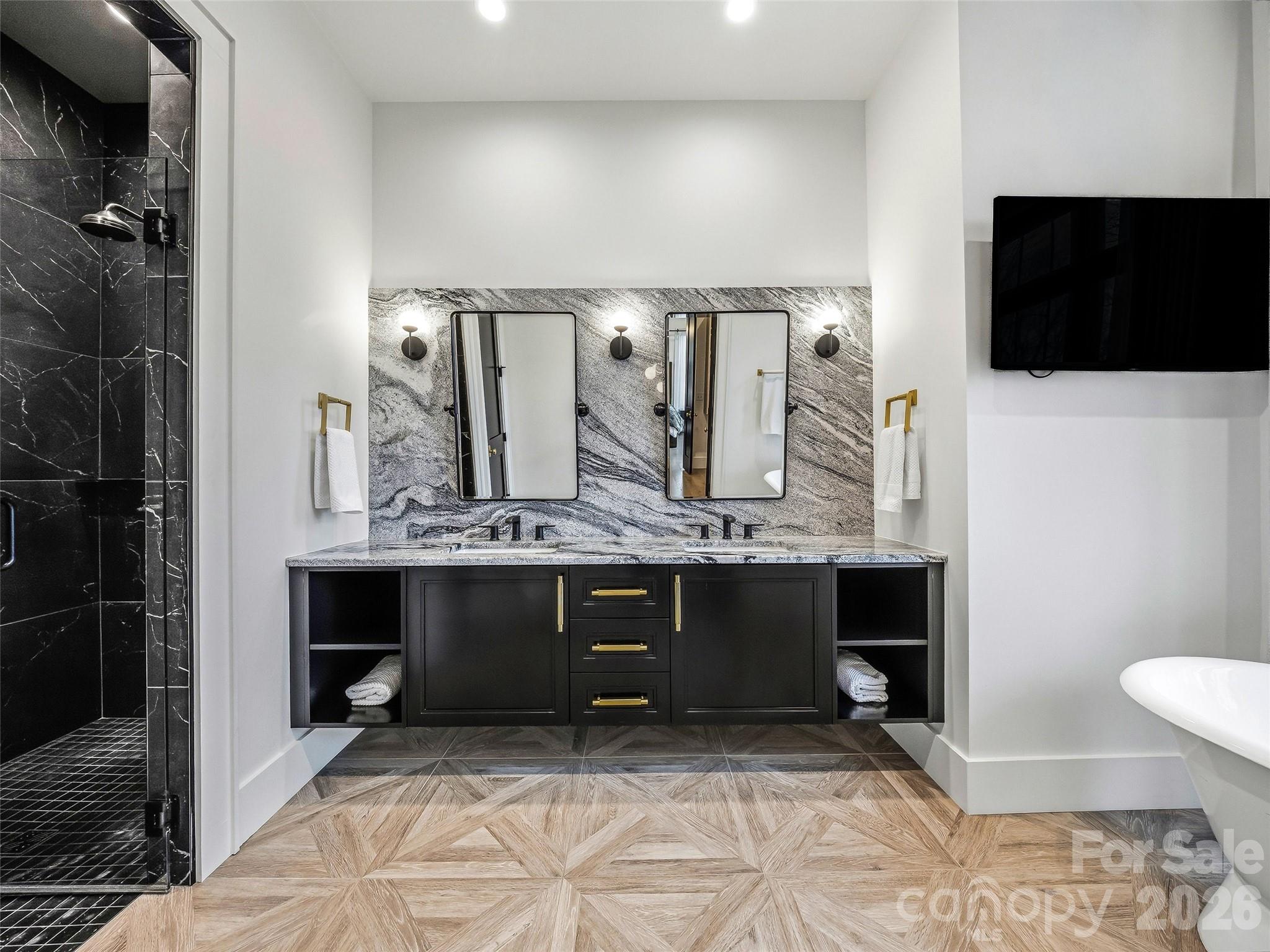 241 Tower Circle — Laurel Park