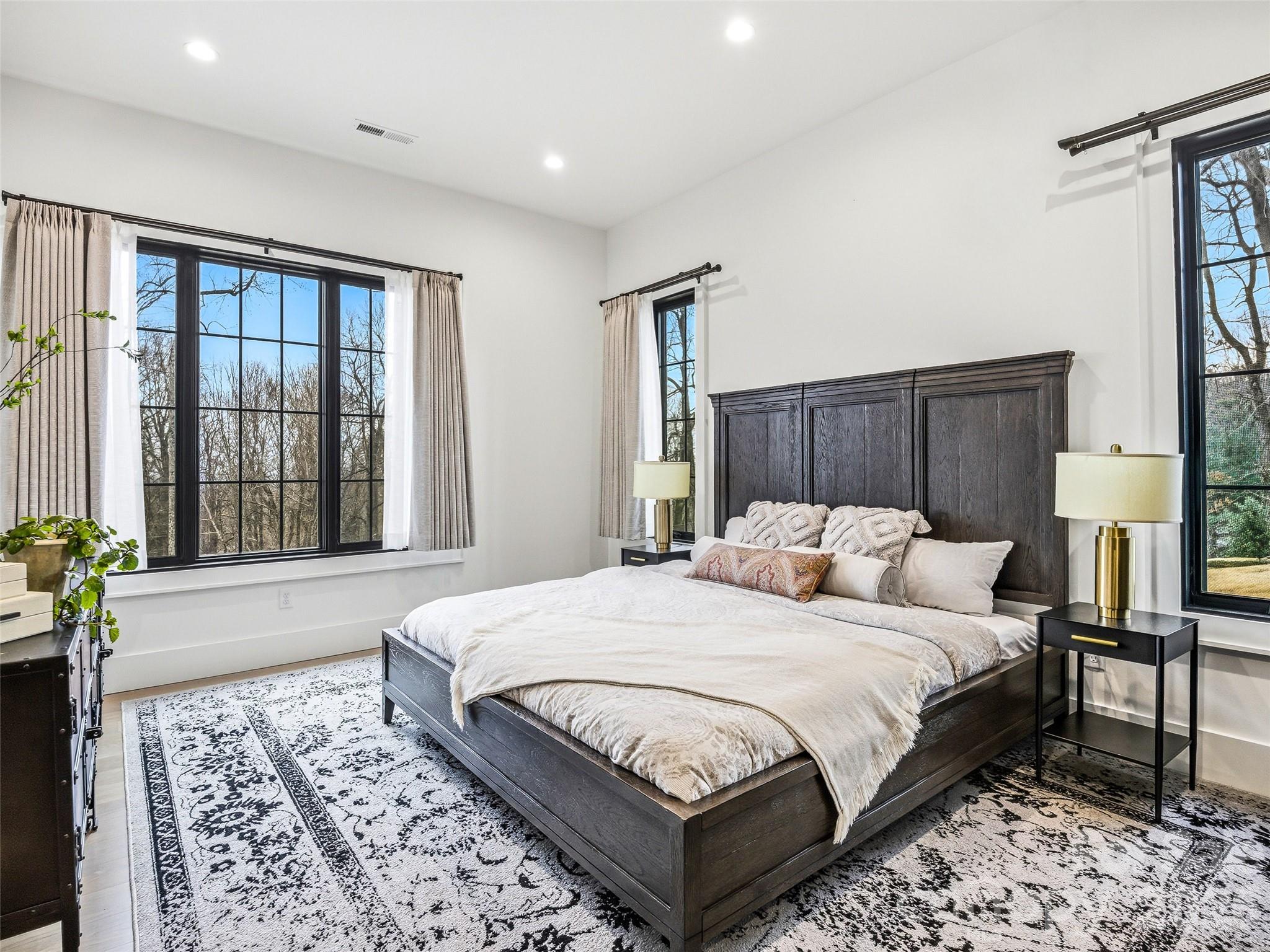 241 Tower Circle — Laurel Park