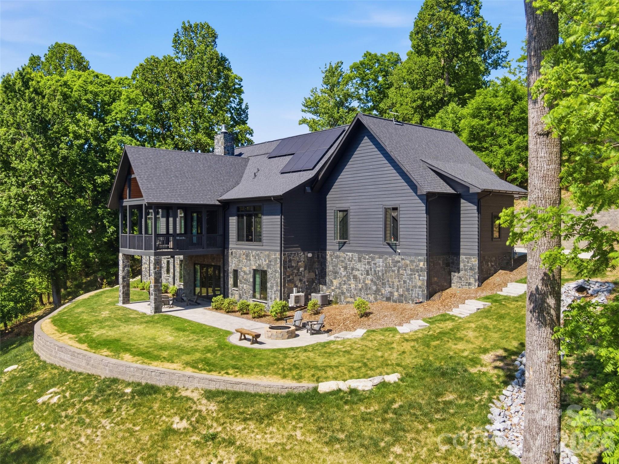 241 Tower Circle — Laurel Park