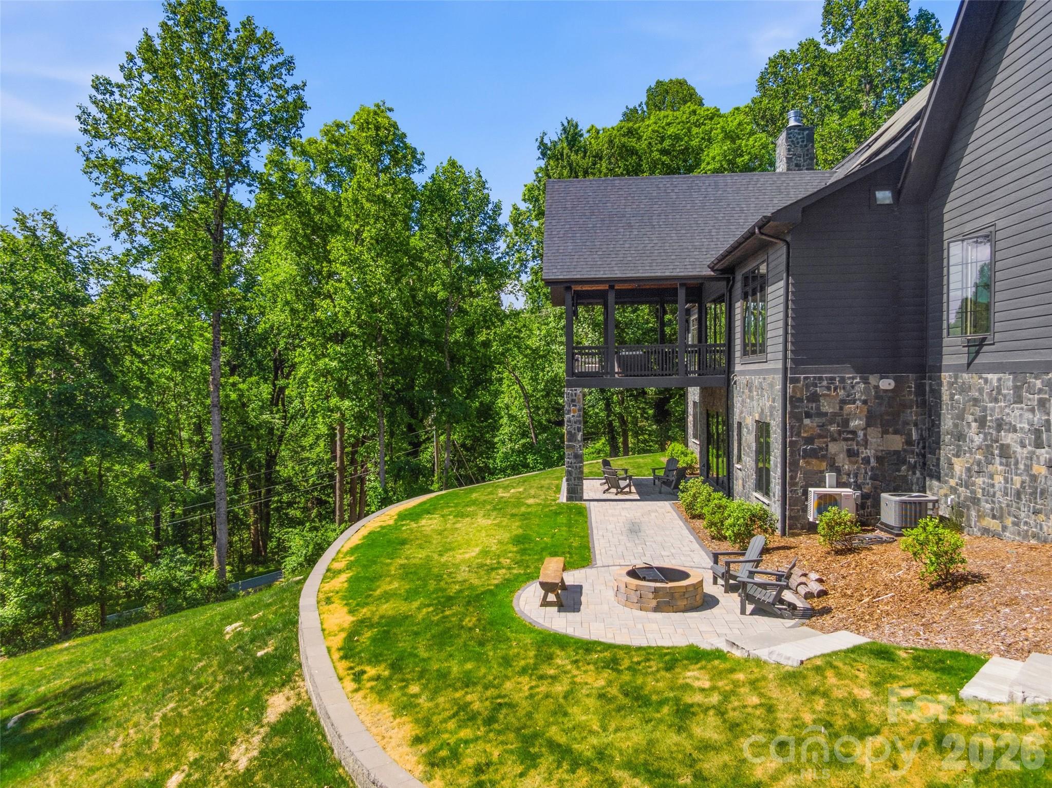 241 Tower Circle — Laurel Park