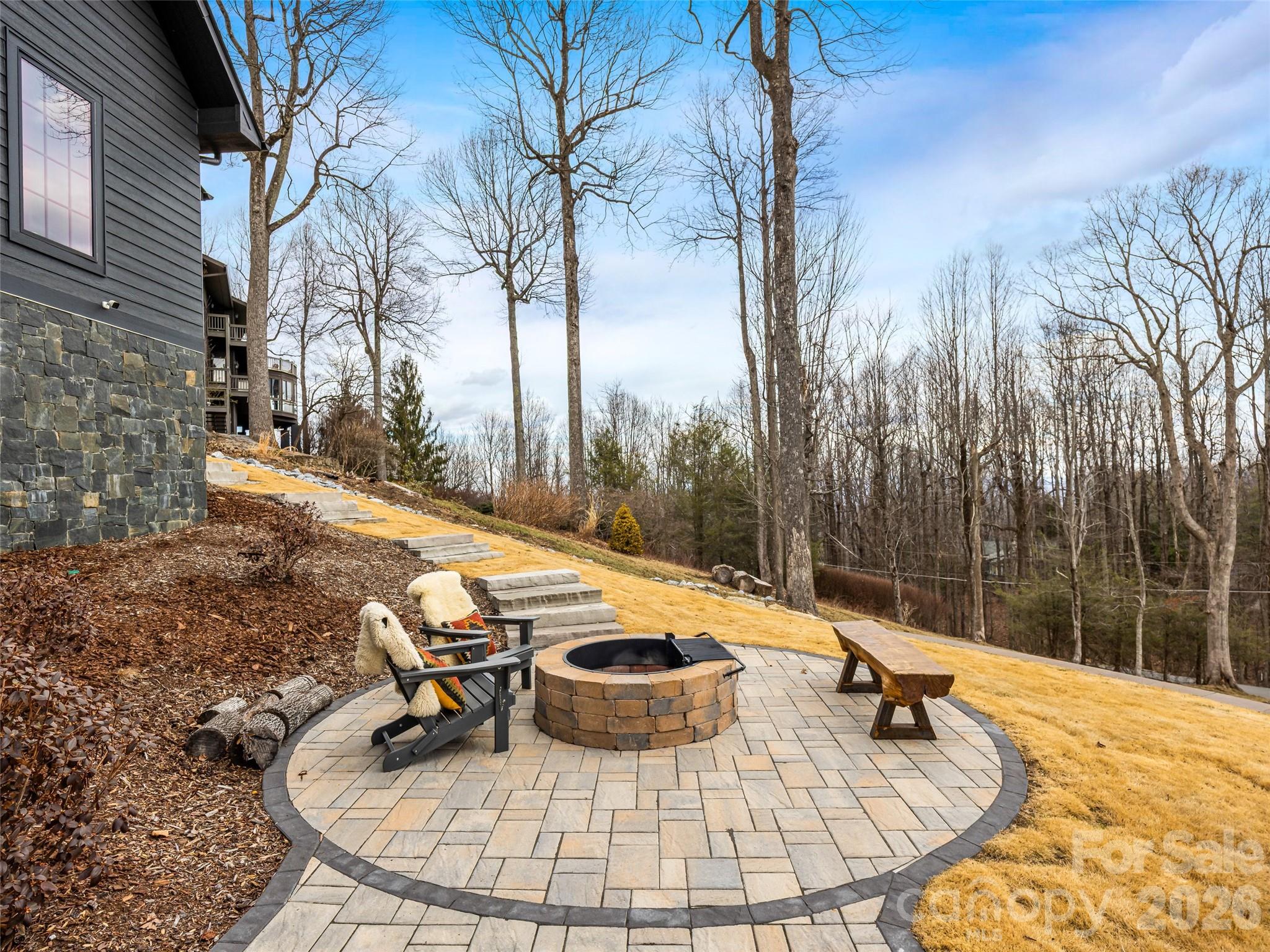 241 Tower Circle — Laurel Park