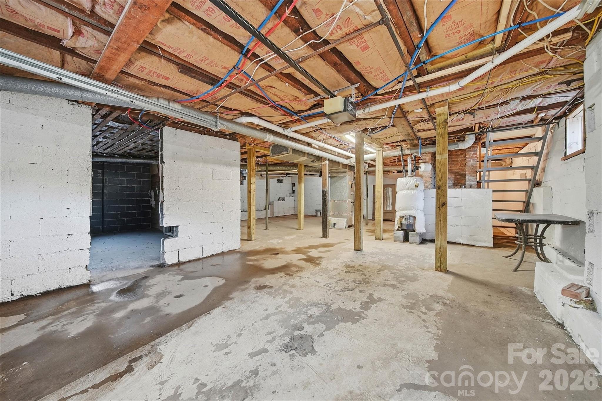 330 Harrington Street NW — Lenoir