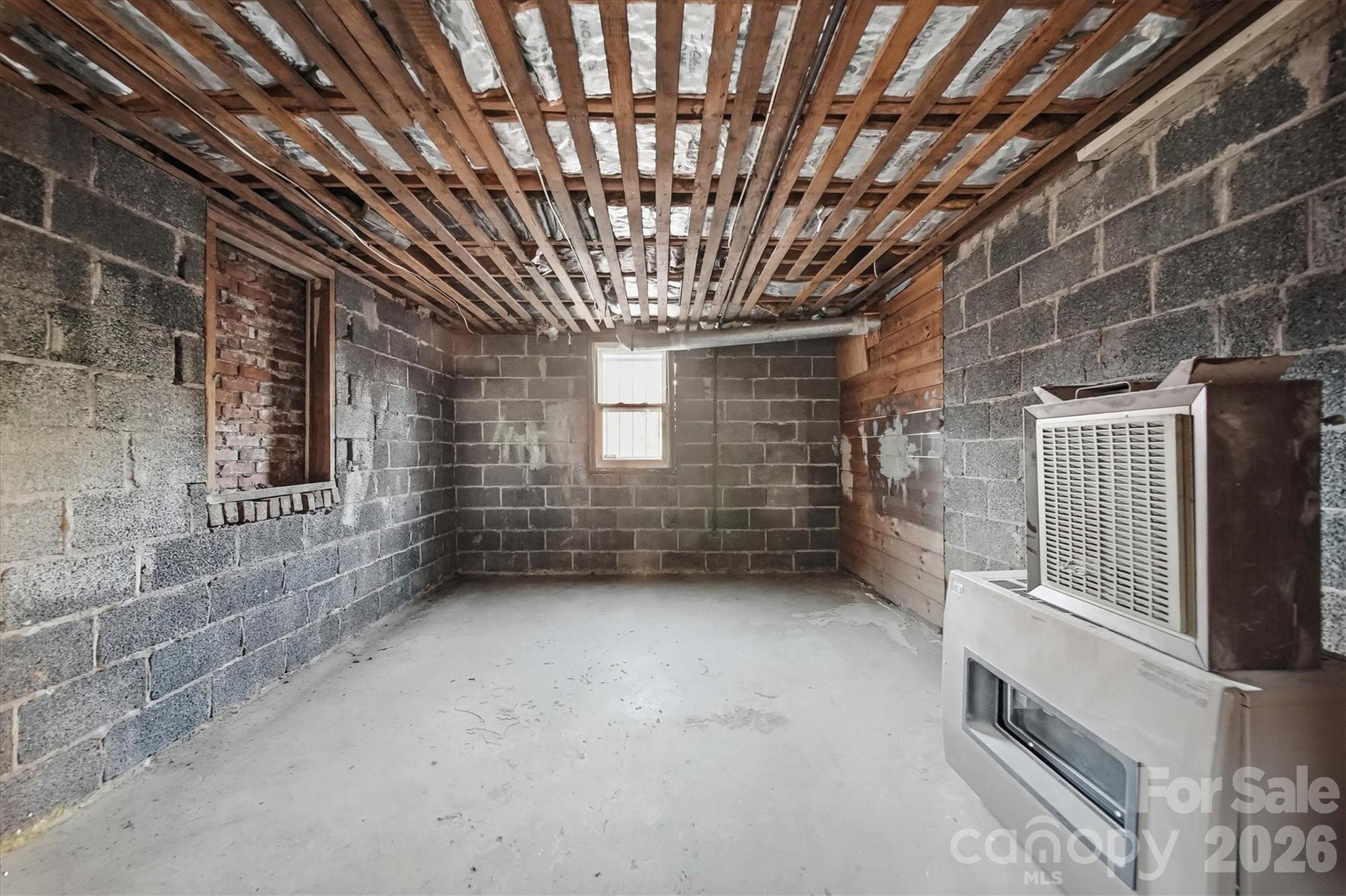 330 Harrington Street NW — Lenoir