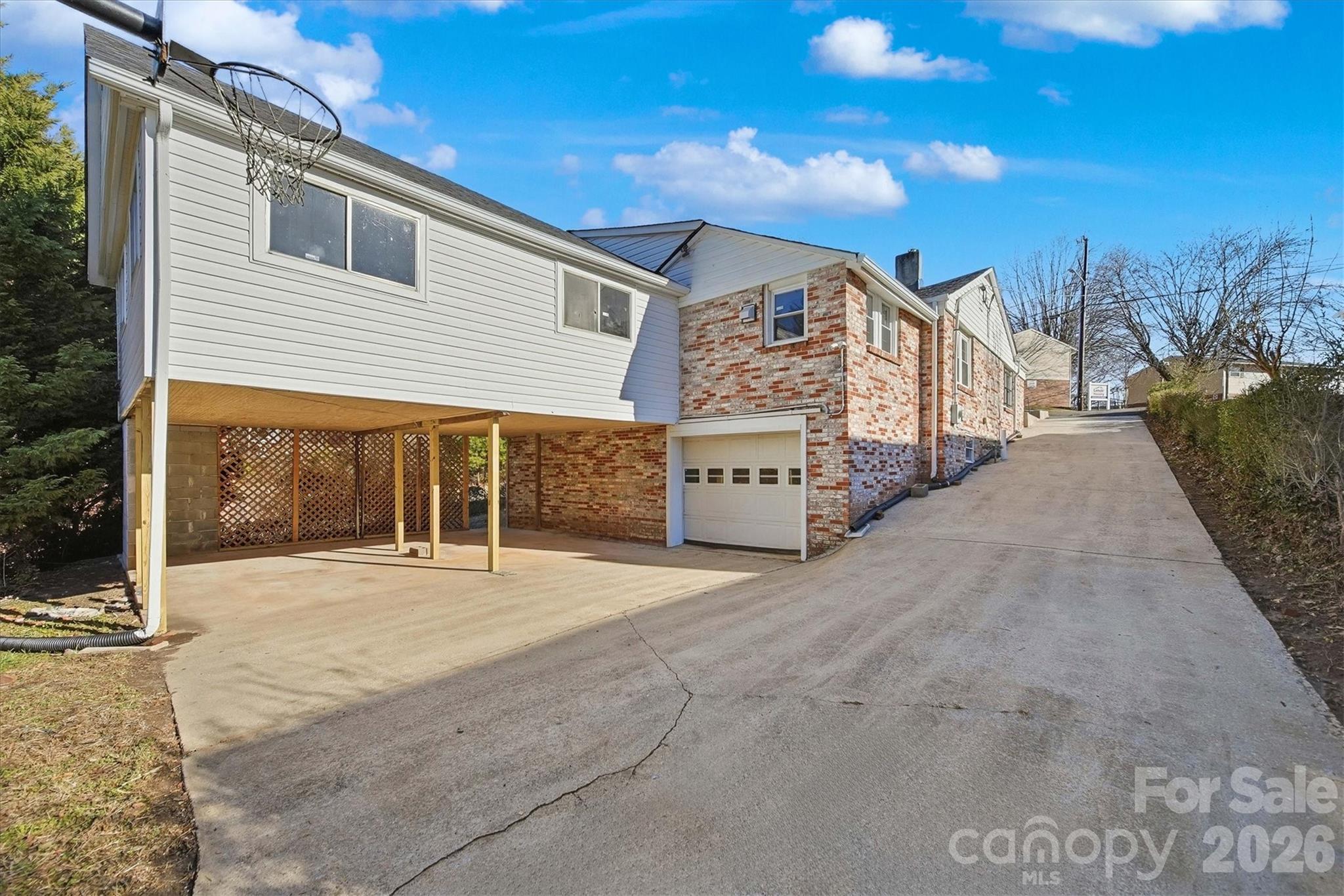 330 Harrington Street NW — Lenoir