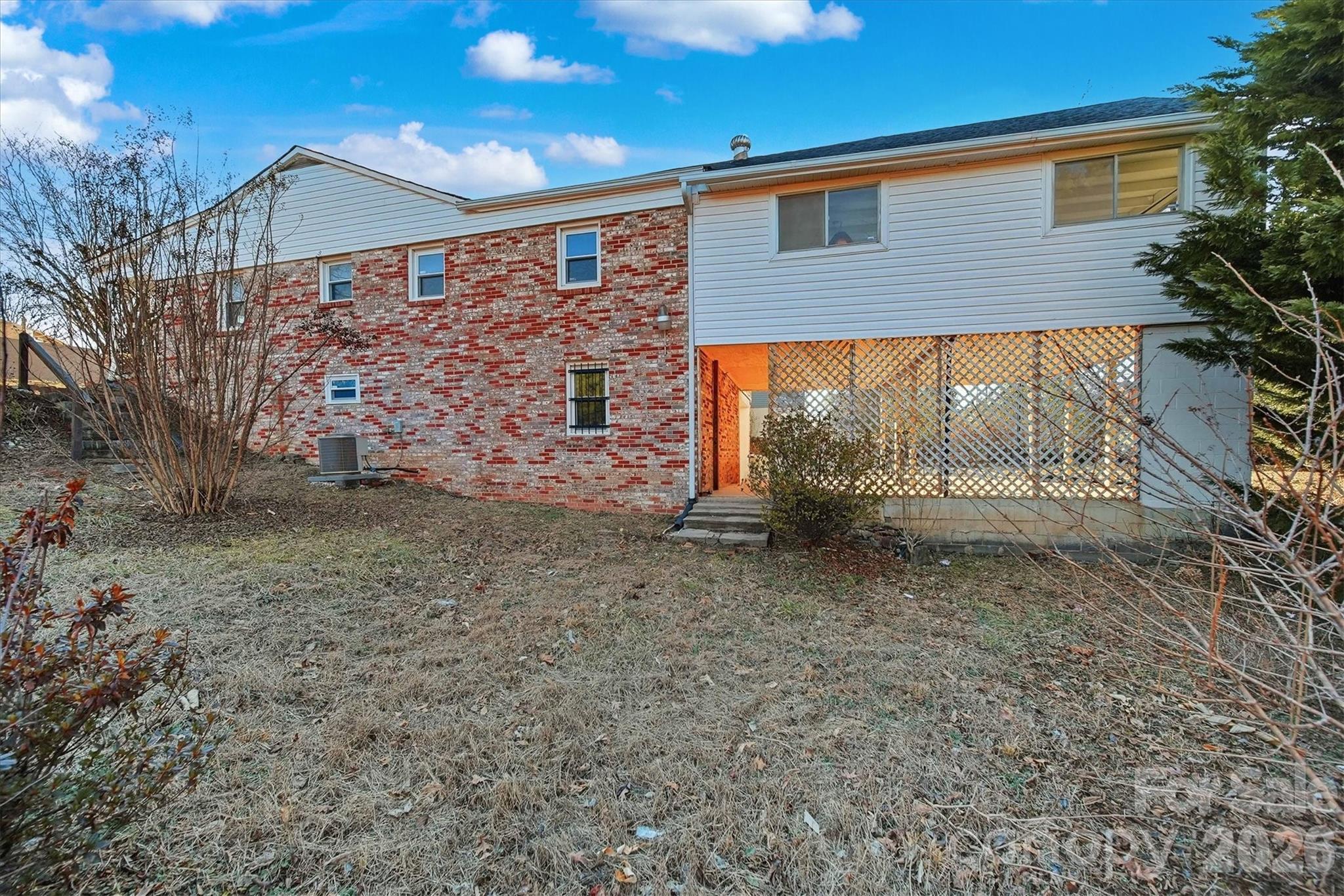 330 Harrington Street NW — Lenoir