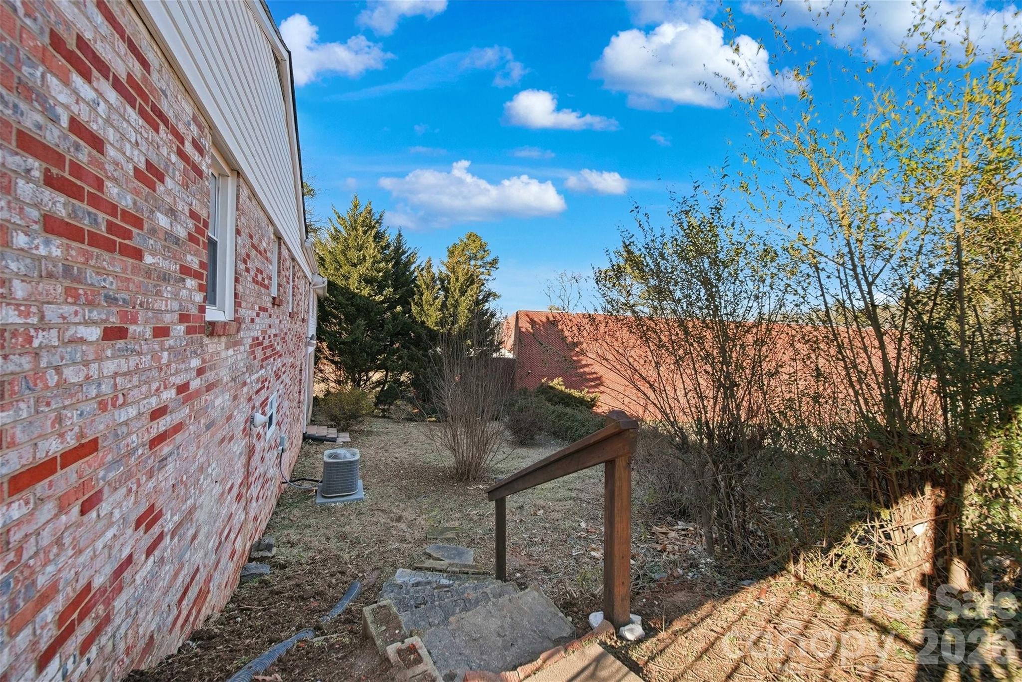 330 Harrington Street NW — Lenoir