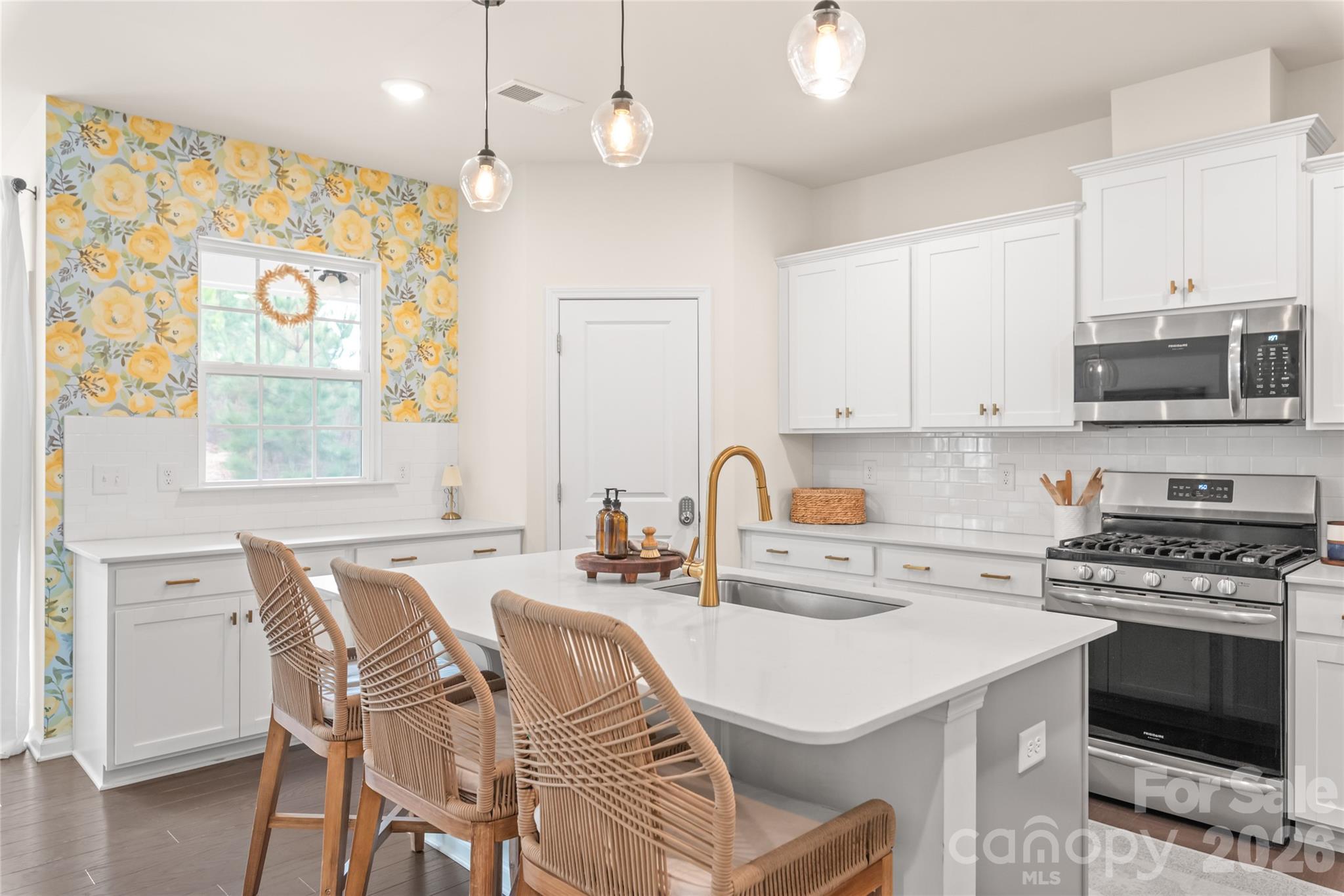 1013 Linn Cove — Waxhaw
