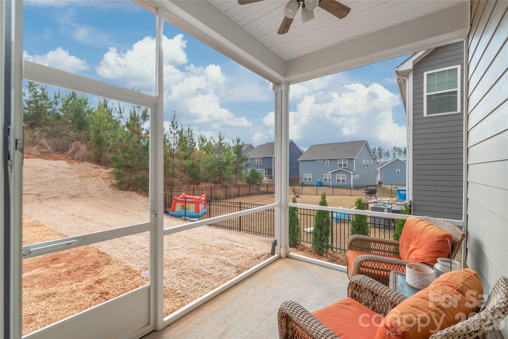 1013 Linn Cove — Waxhaw
