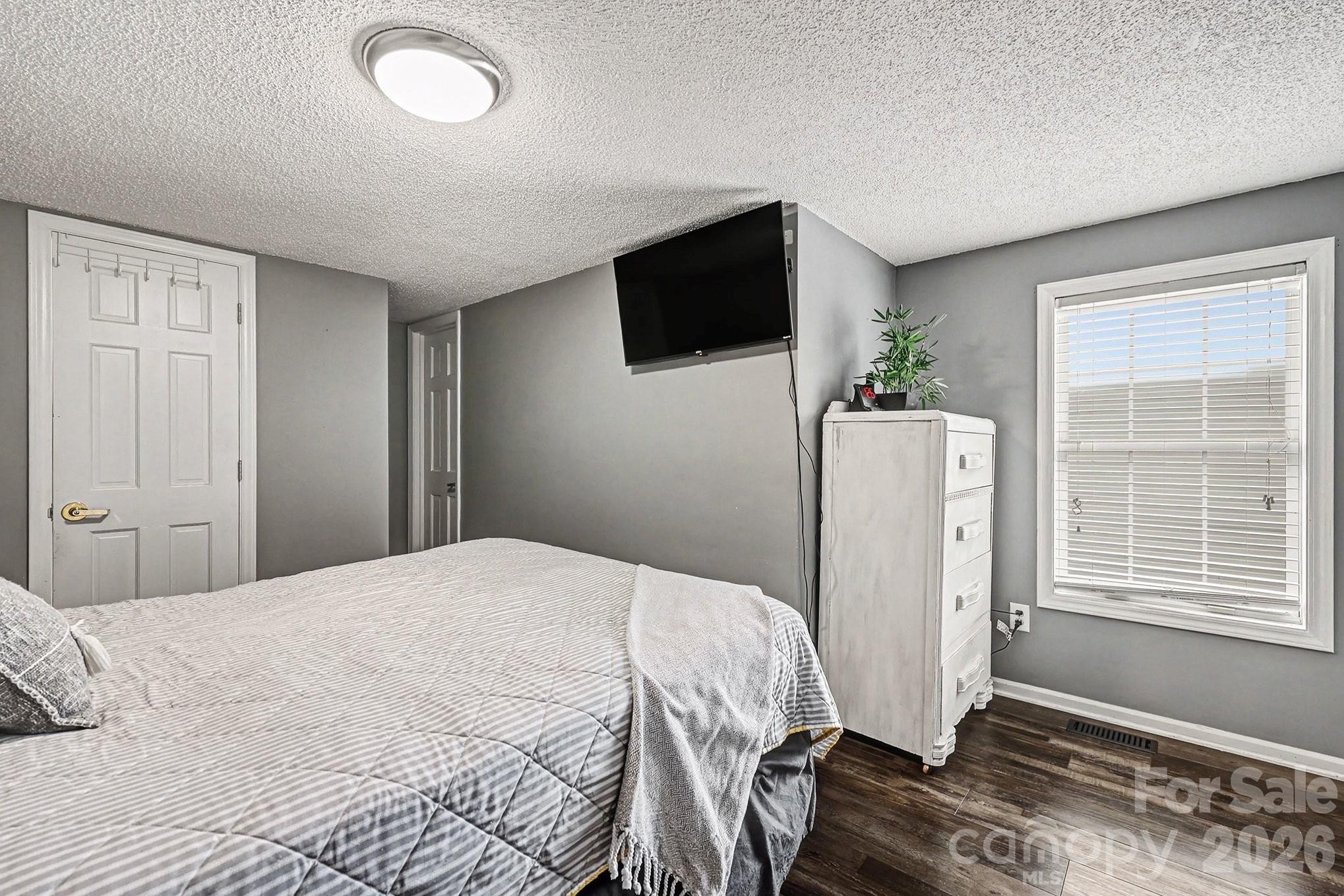 121 Grand View Drive #202/202A — New London