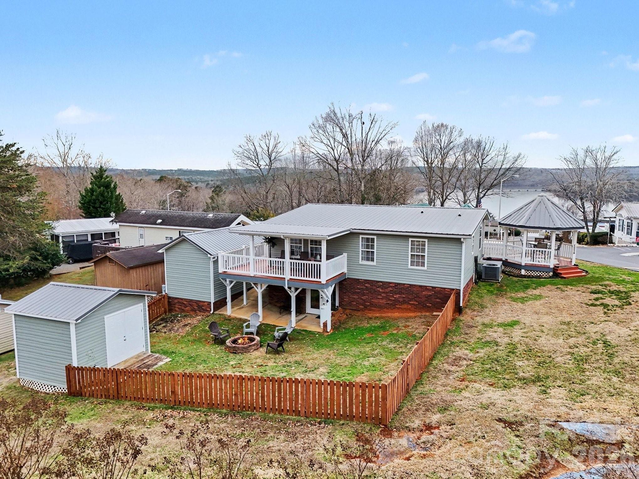 121 Grand View Drive #202/202A — New London
