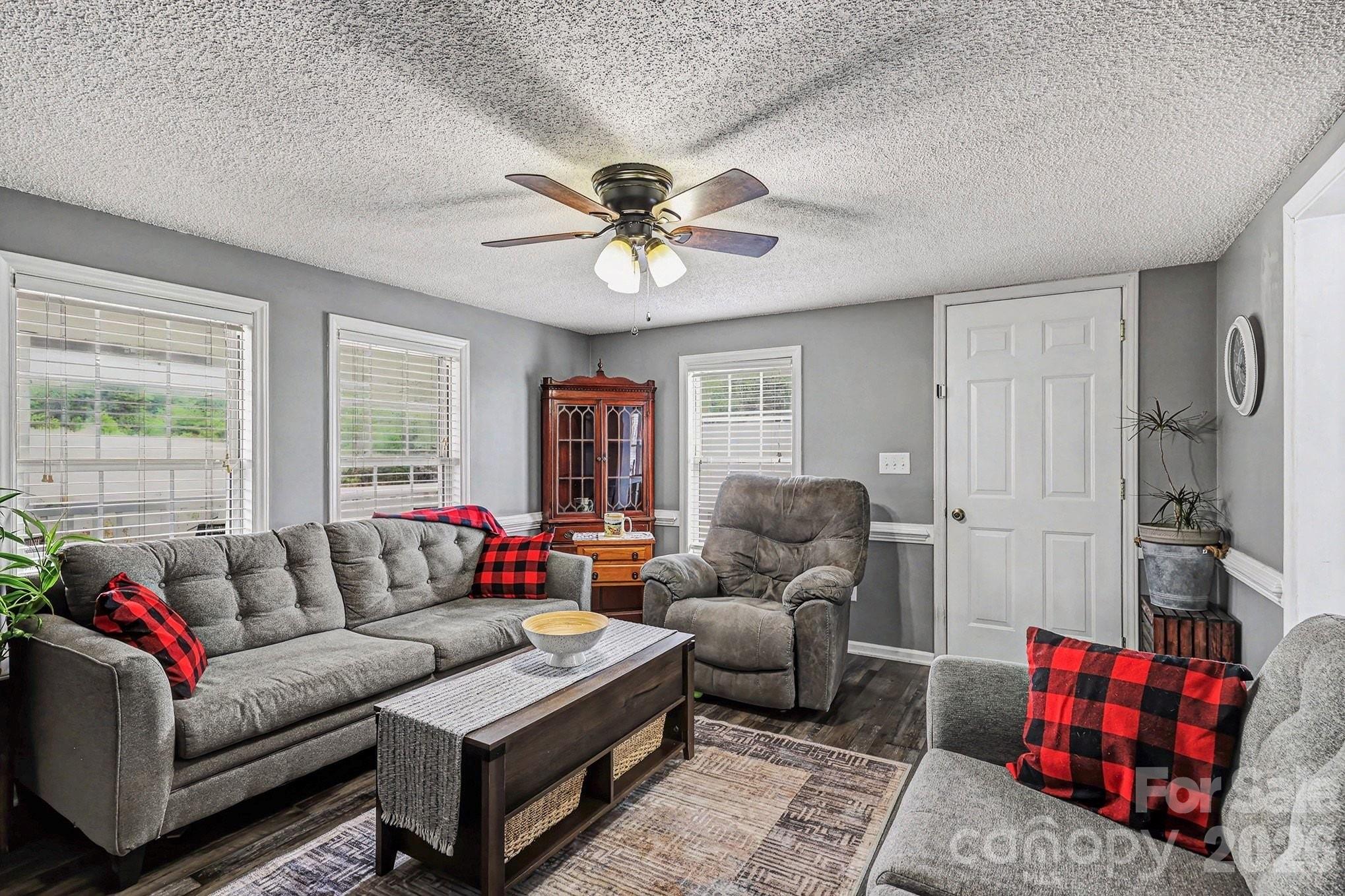 121 Grand View Drive #202/202A — New London