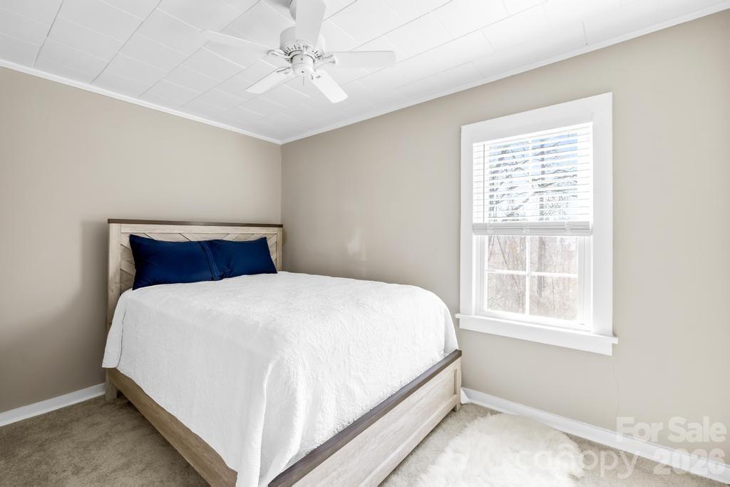 430 Arlington Circle NW — Lenoir