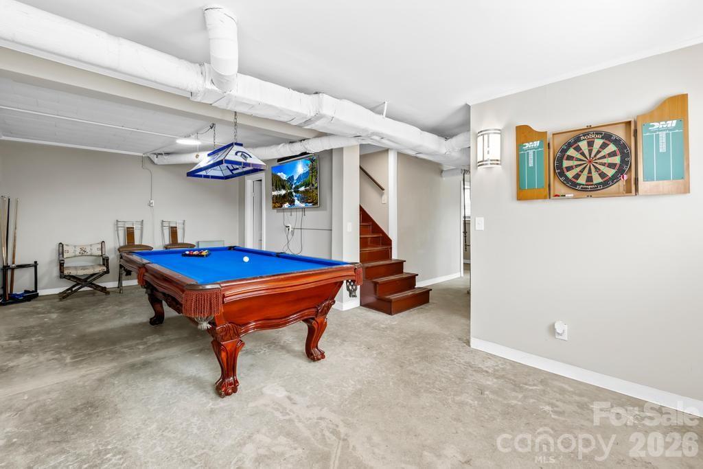 430 Arlington Circle NW — Lenoir