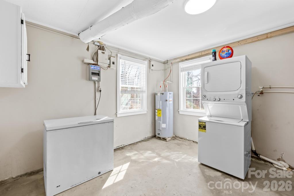 430 Arlington Circle NW — Lenoir