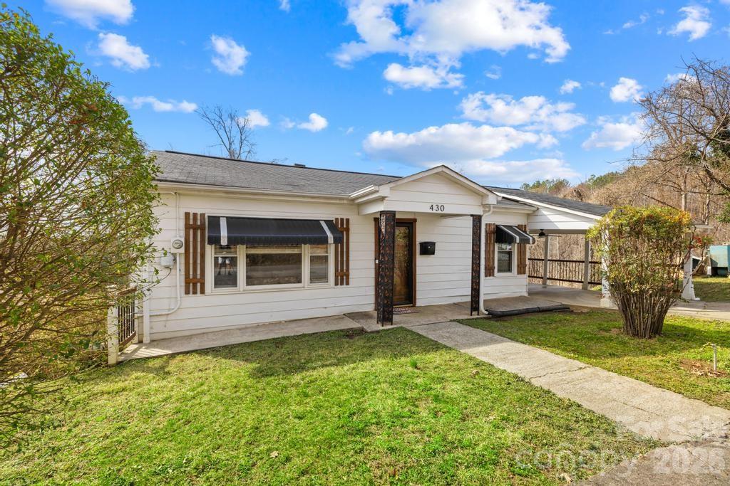 430 Arlington Circle NW — Lenoir