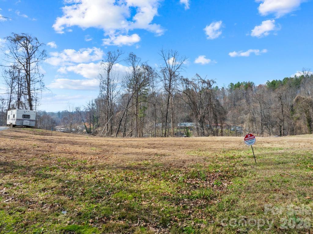 430 Arlington Circle NW — Lenoir